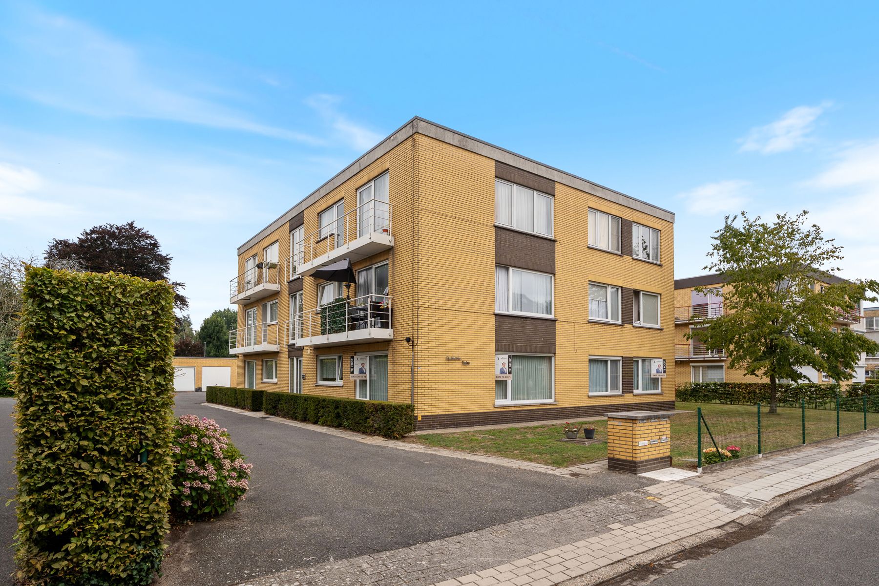 Ruim 3 slpk. gelijkvloersappartement te Sint-Michiels foto 18
