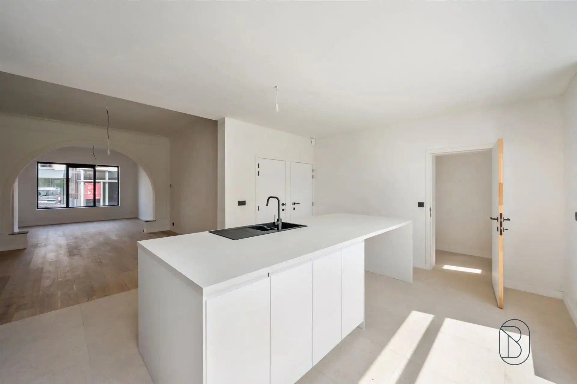Tof gerenoveerde woning met mooie tuin, pal in het centrum! foto 7