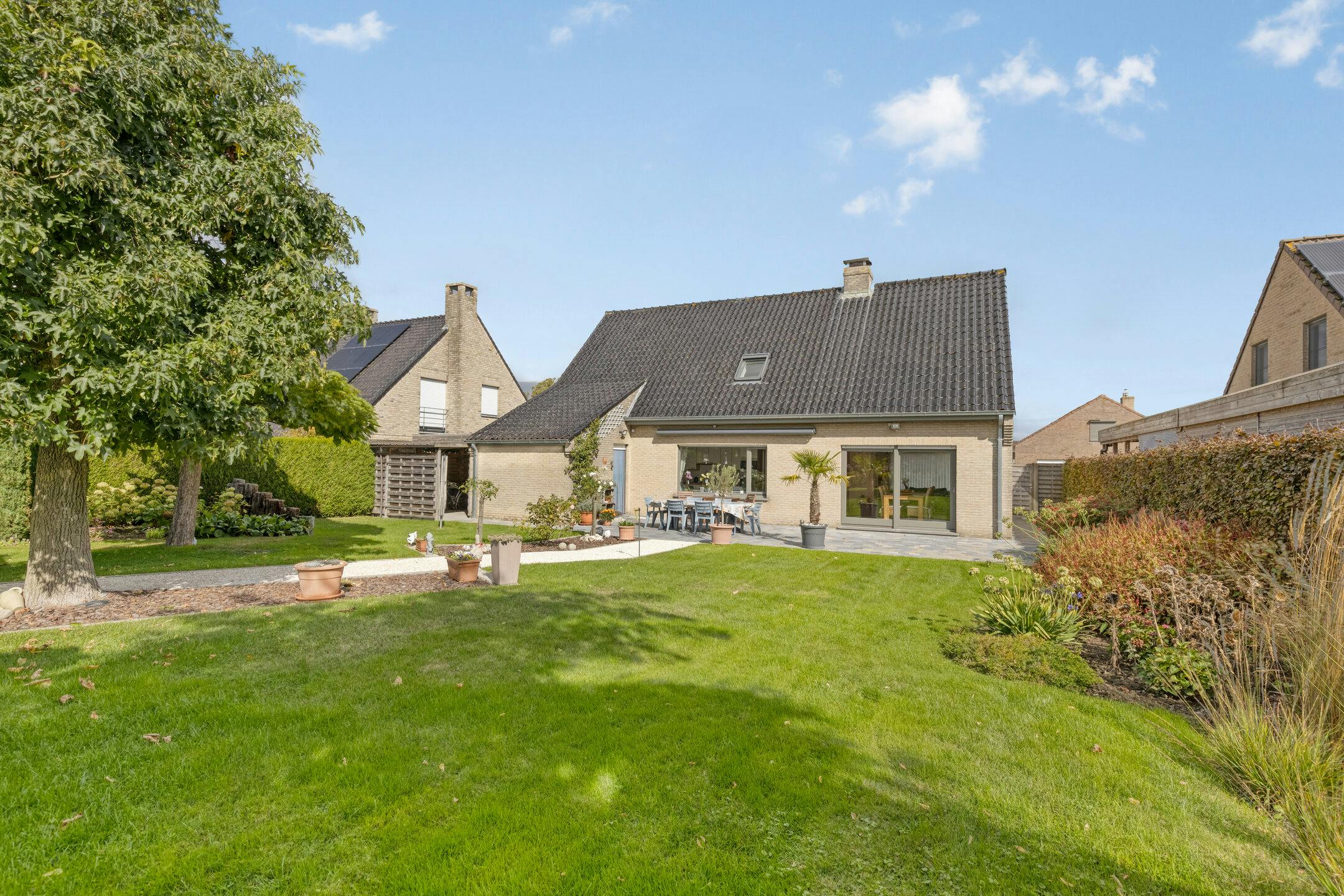Villa te koop met 5 kamers in Dikkebus op 708m² foto 17
