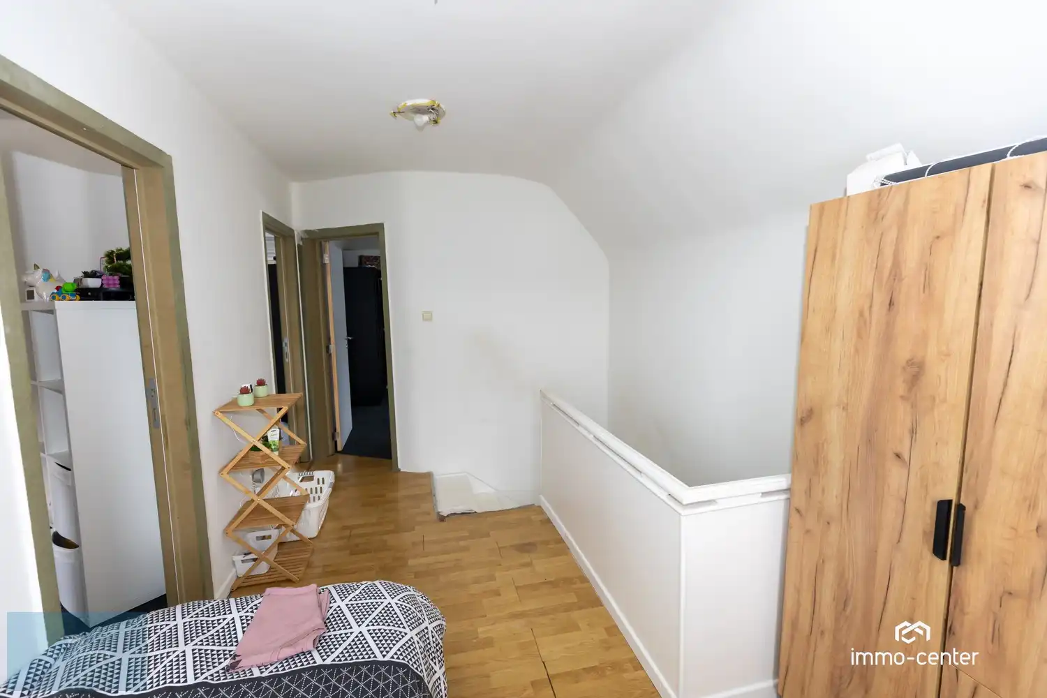 Ruime open bebouwing met westgerichte tuin in Genk foto 20