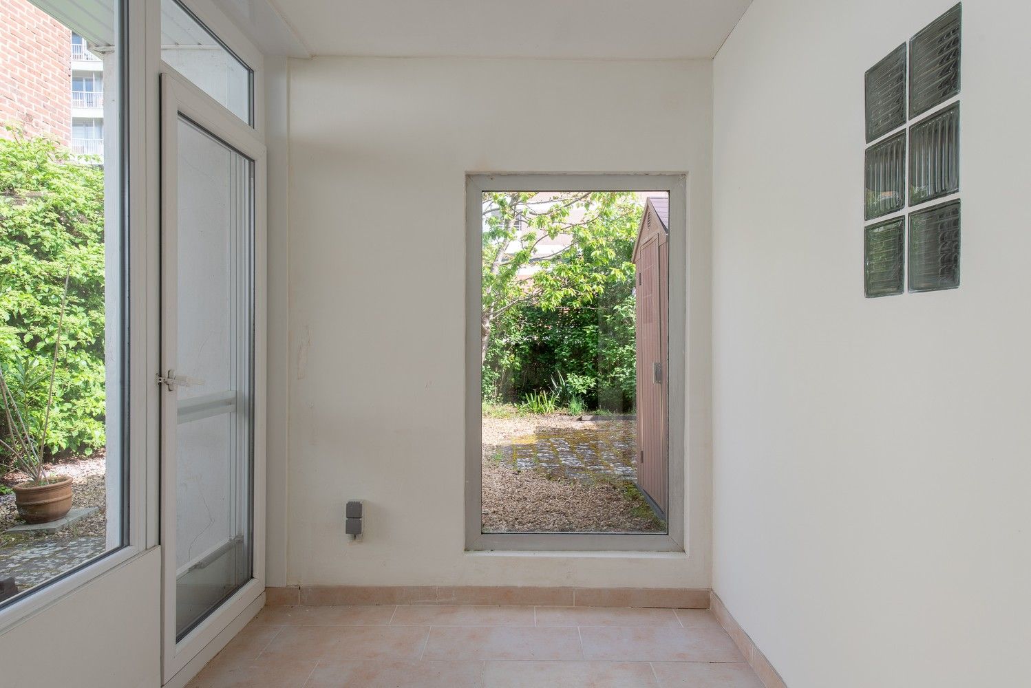 Gelijkvloers 1 slaapkamer-appartement met eigen stadstuin in hartje Genk foto 16