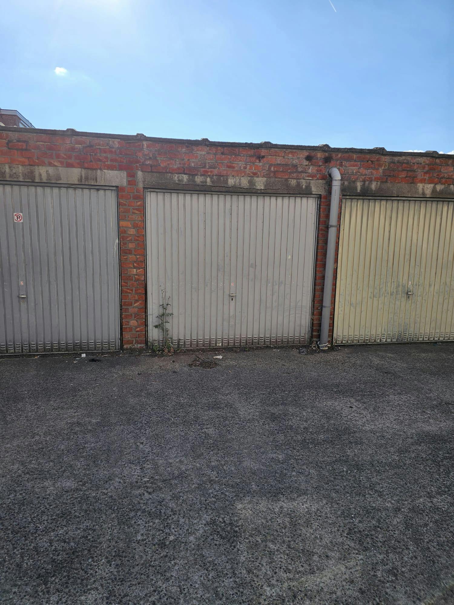 Garagebox te koop in Deurne aan de Ruggeveldlaan 507-509 foto {{pictureIndex}}