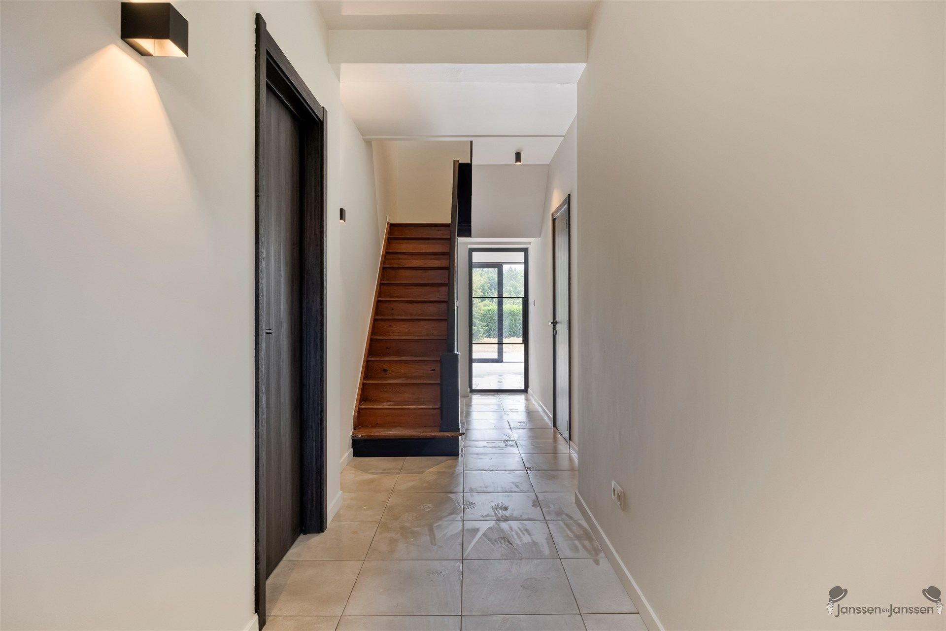 Stijlvolle en energiezuinige woning op een perceel van 6a33ca  foto 2