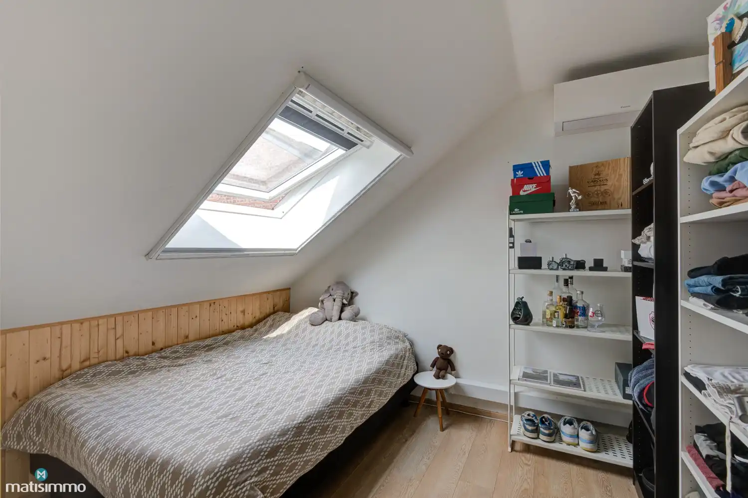 RIANT DUPLEXAPPARTEMENT MET 3 SLAAPKAMERS, TERRAS EN 2 AUTOSTAANPLAATSEN NABIJ HET CENTRUM VAN TONGEREN foto 23