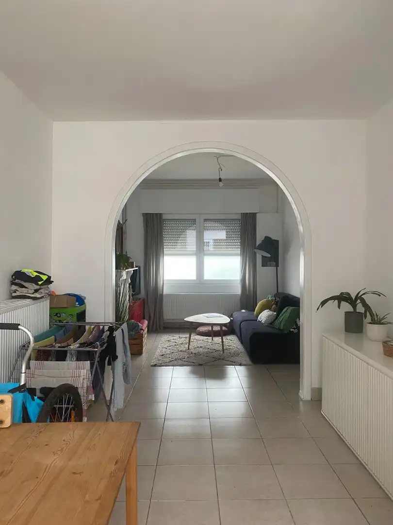 Ruime stadswoning met 4 slaapkamers en stadstuin. foto {{pictureIndex}}