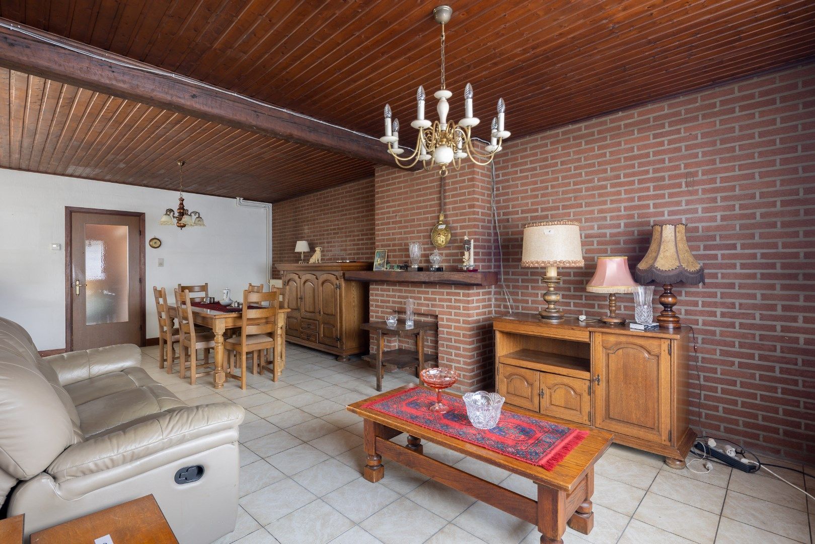 Deze te renoveren woning, op een mooi perceel van 8a30 wordt verkocht! foto 14