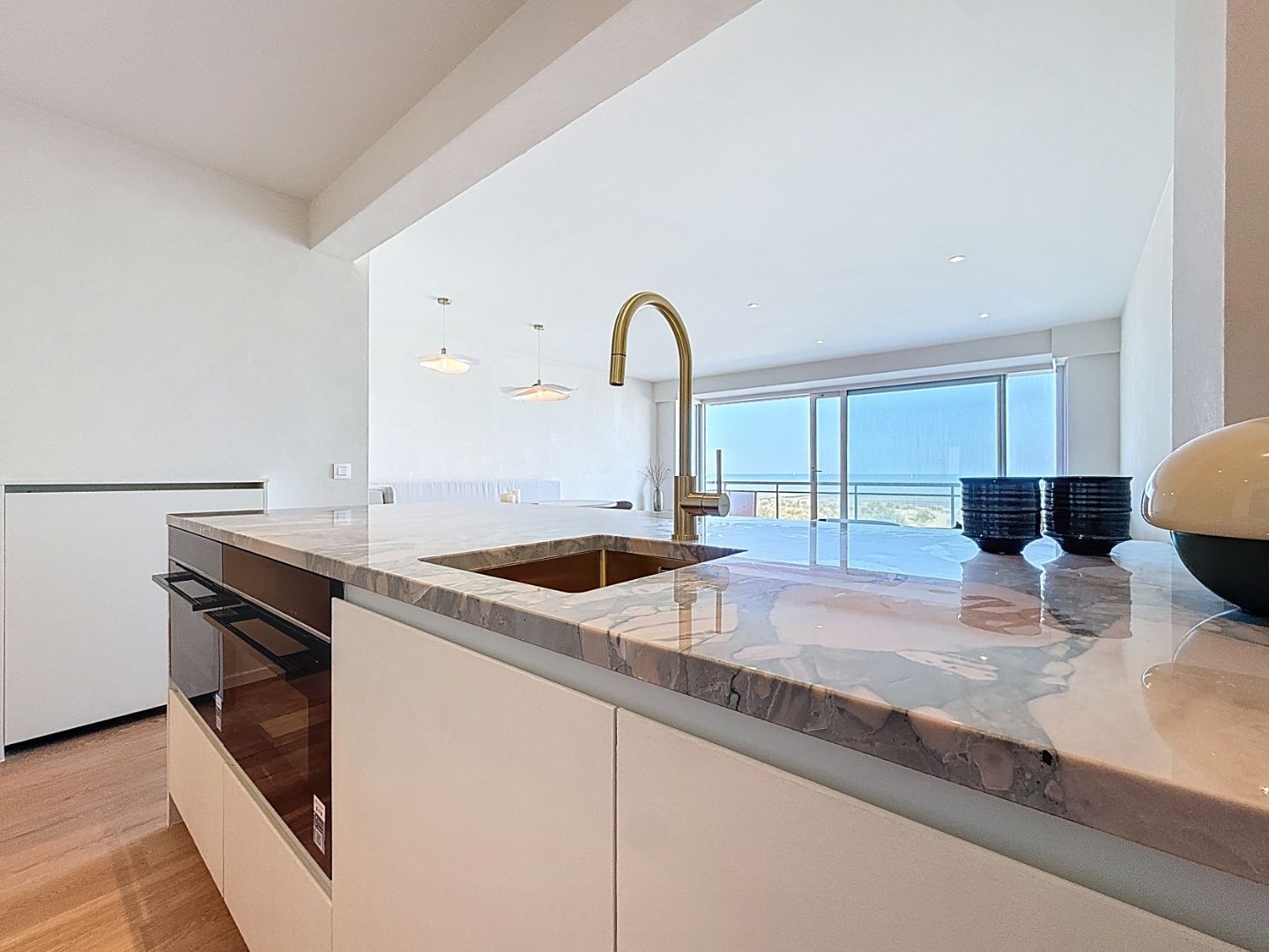 Luxueus appartement met frontaal zeezicht te Nieuwpoort-Bad. foto 5
