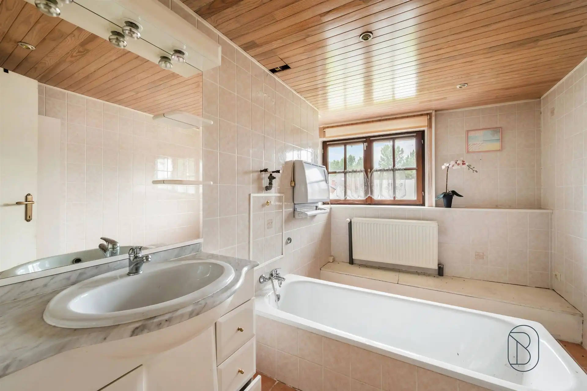 Charmante te renoveren fermette met 2 garages in Ronse foto 18