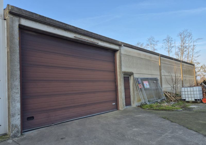 Staden. RUIME VILLA MET POTENTIEEL + loods van 435 m2 + loods van 515 m2 . Totaal perceel met tuinen en vijver = +/- 9000m2. Ideaal opbrengsteigendom en eigen gebruik. foto 26