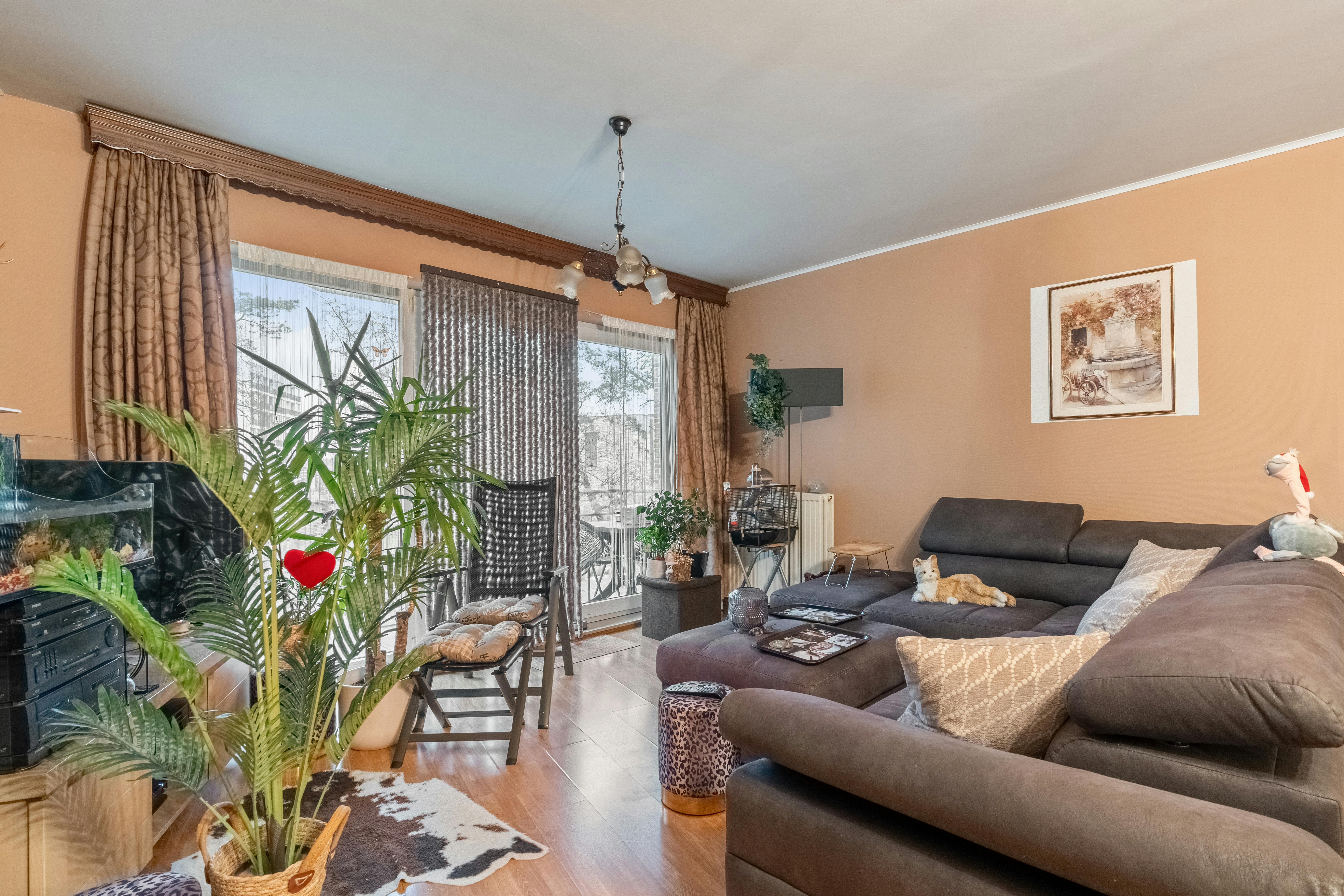 Appartement met terras en autostaanplaats in Genk foto 3