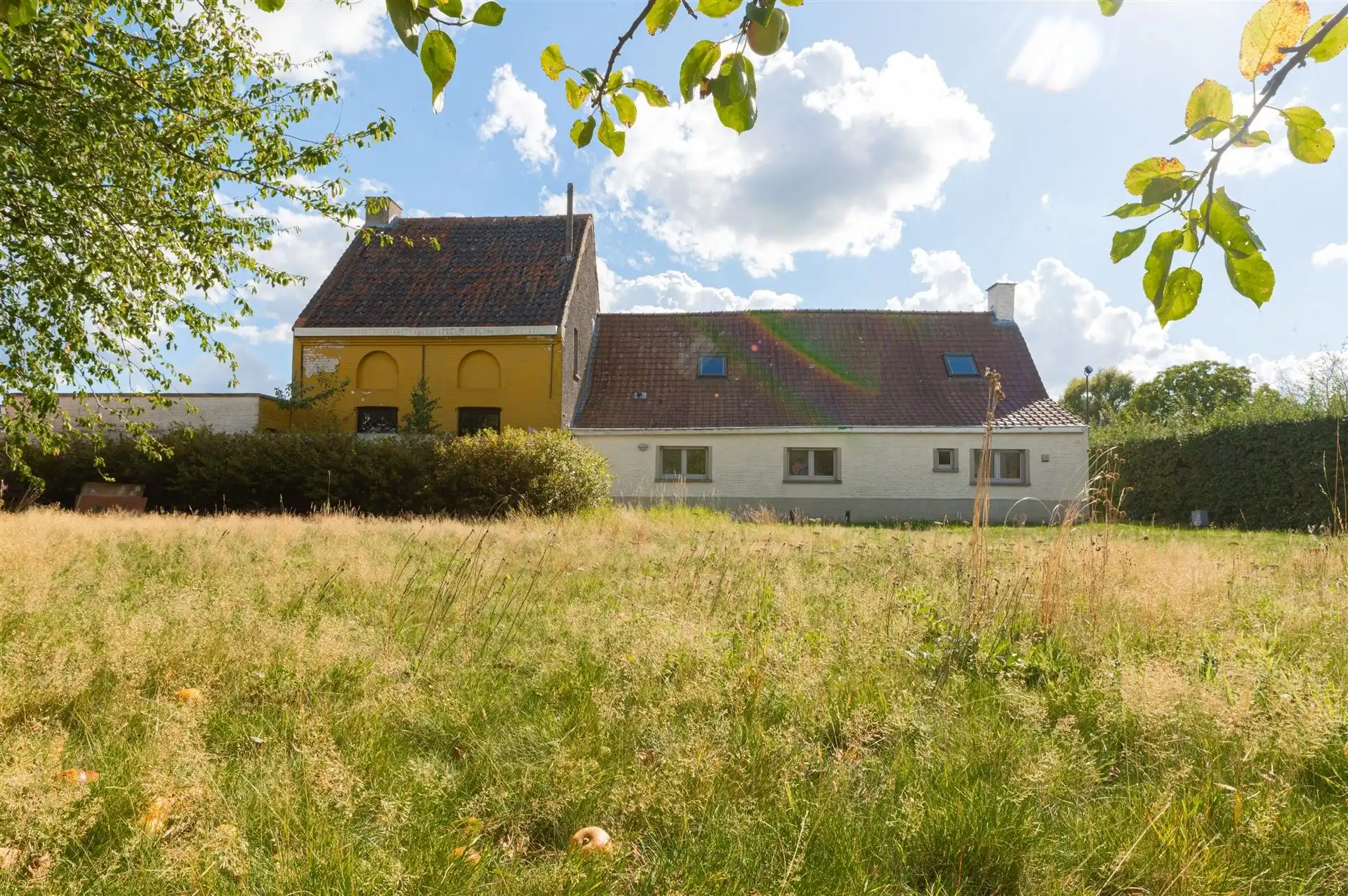 2 te renoveren woningen in het pittoreske Moregem foto 7