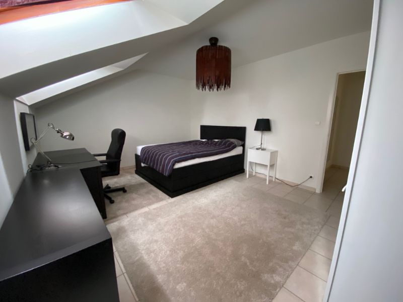 Ruim duplexappartement met 3 slaapkamers foto 7