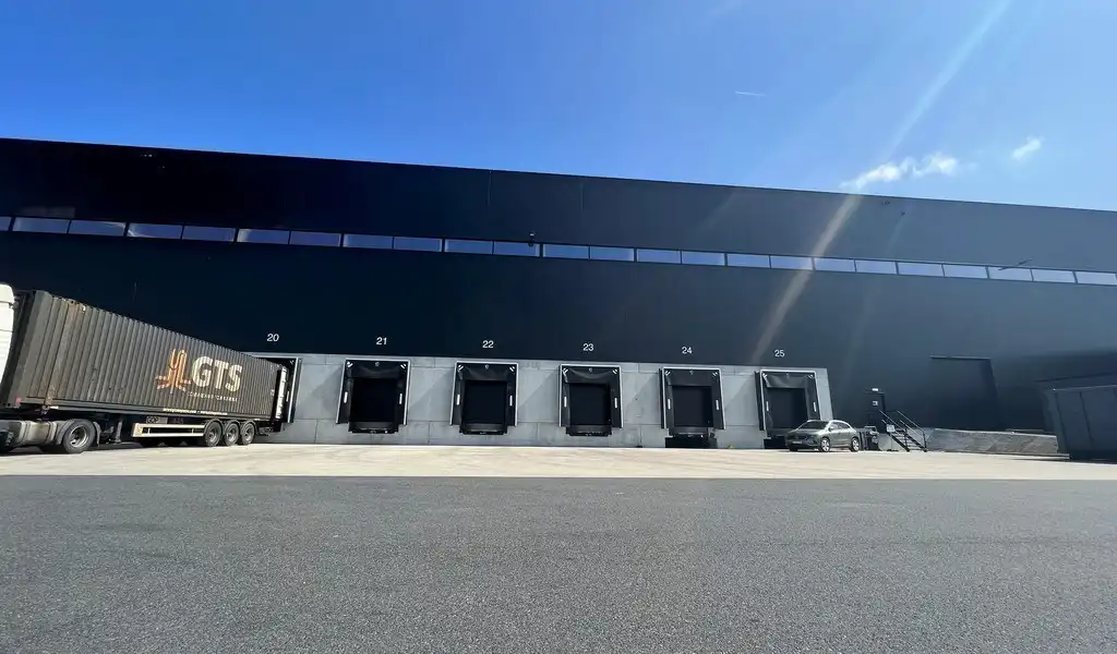 Opslagruimte te huur in industriezone Kluizendok II te Evergem foto 10