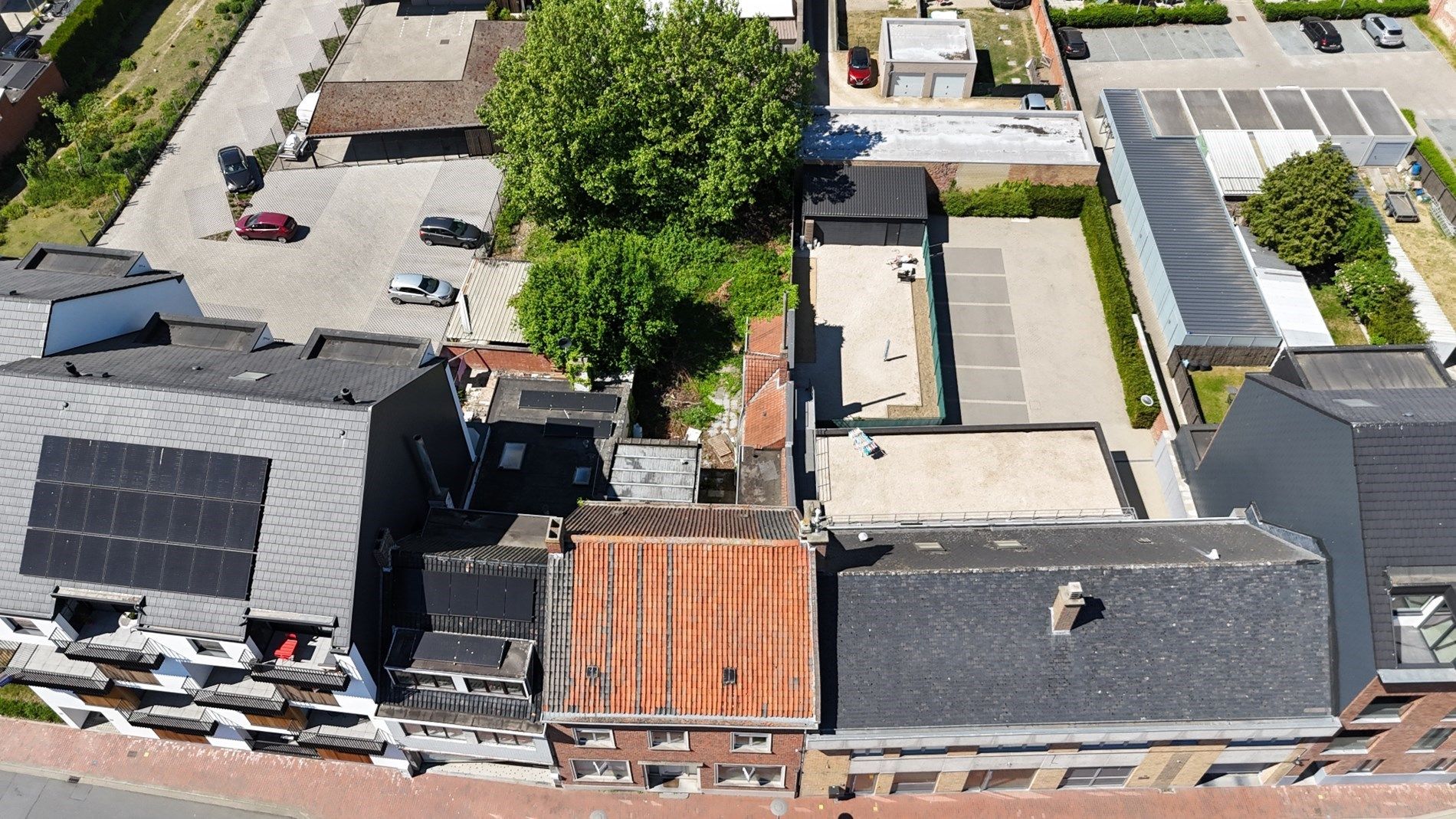 Authentieke woning met tuin en garage in het rustige Ooigem foto 14