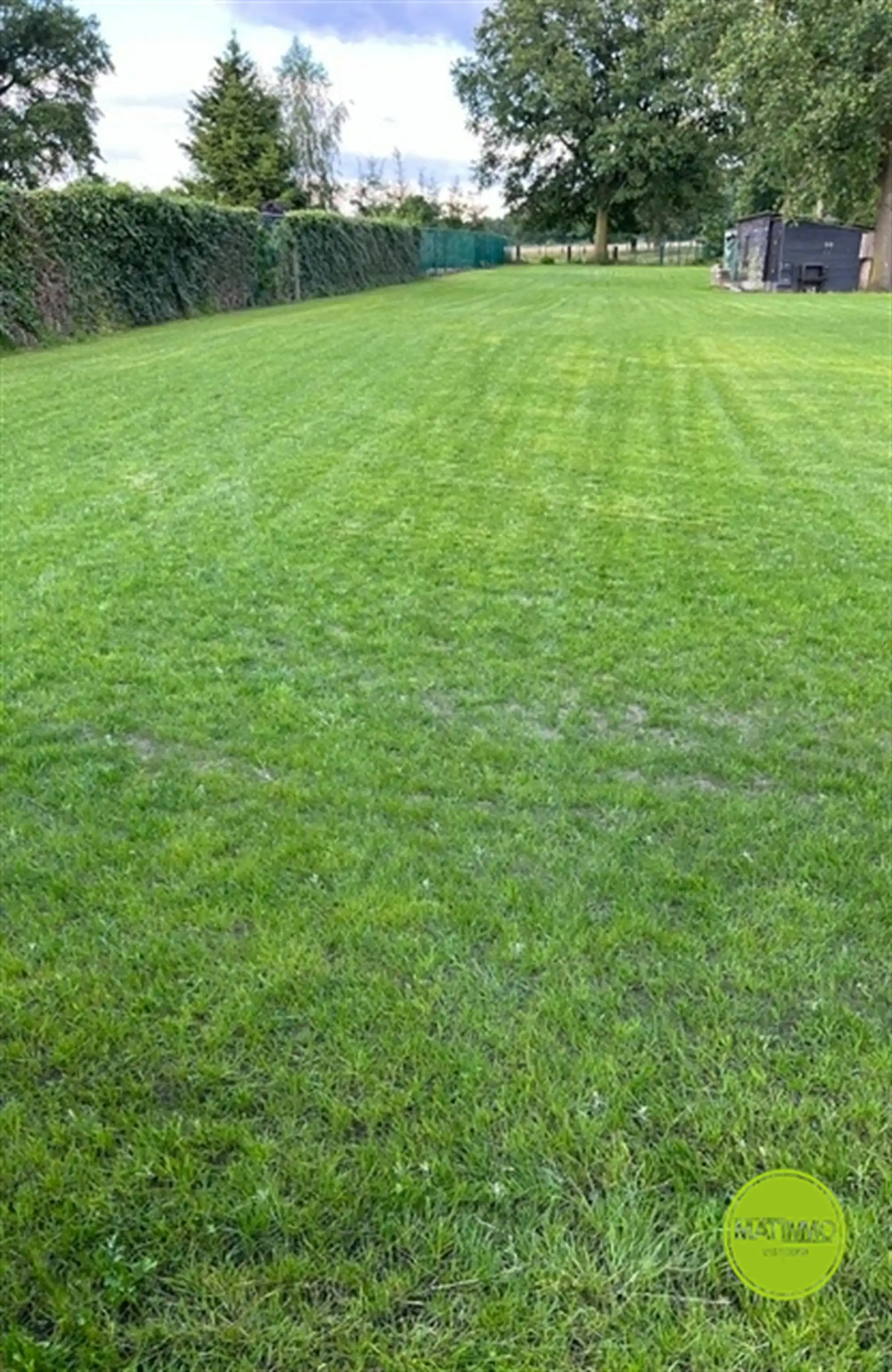 Ruime gezinswoning met 5 slaapkamers op 2.883 m2 grond  foto 2