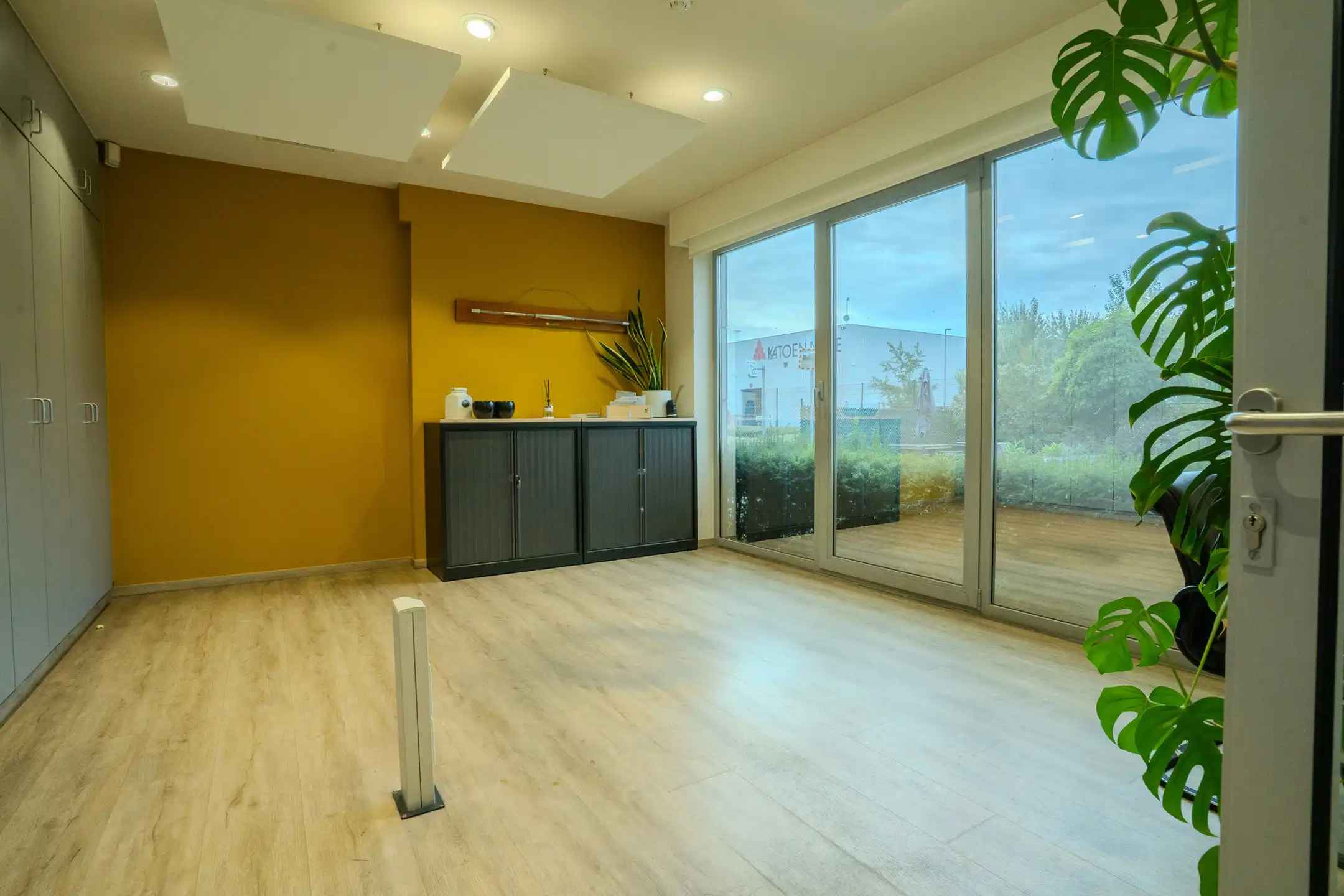 Strategisch gelegen gebouw te huur in de Haven van Antwerpen foto 8