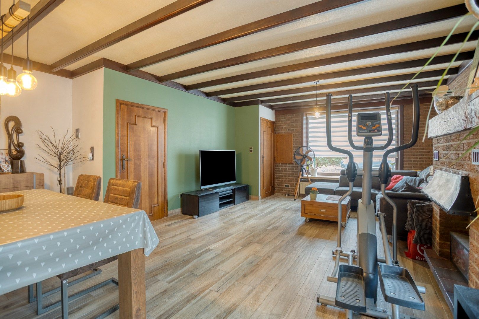 Instapklare charmante woning met 4 slpks, gelegen op een perceel van 438m² !  foto 4