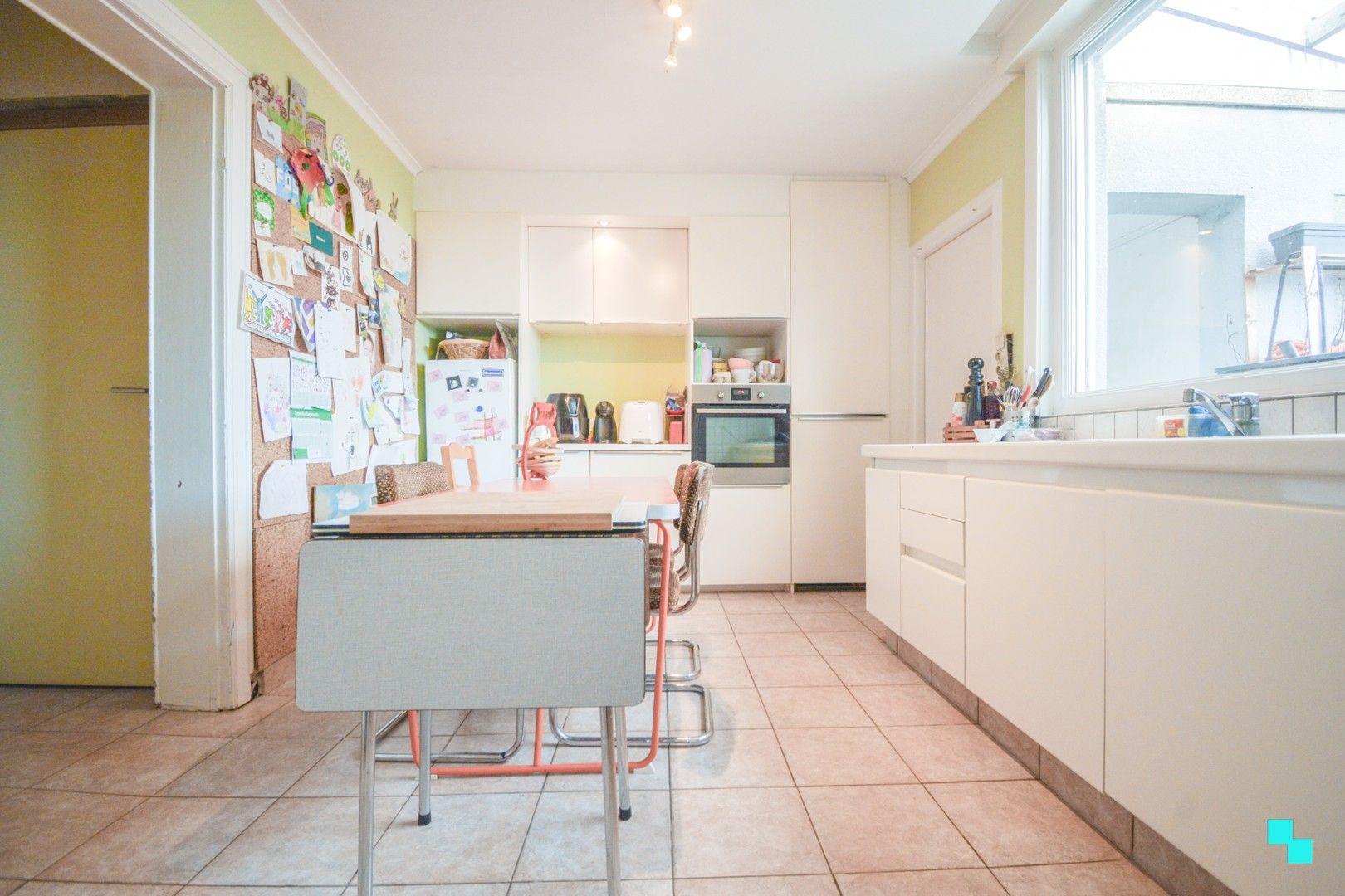 Licht te renoveren HOB op De Ruiter te Roeselare foto 7