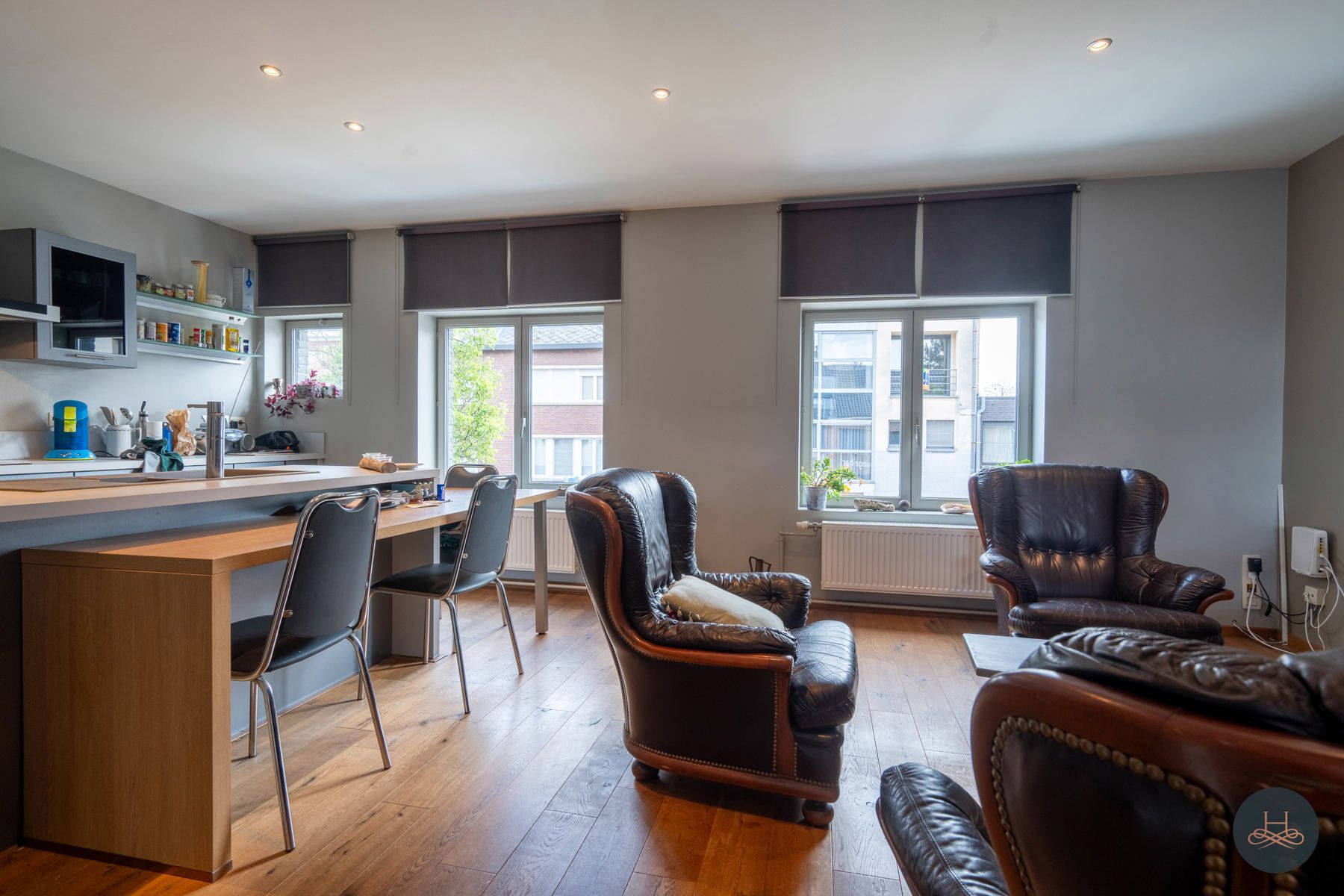 Ruime duplex appartement in centrum Haacht foto 6