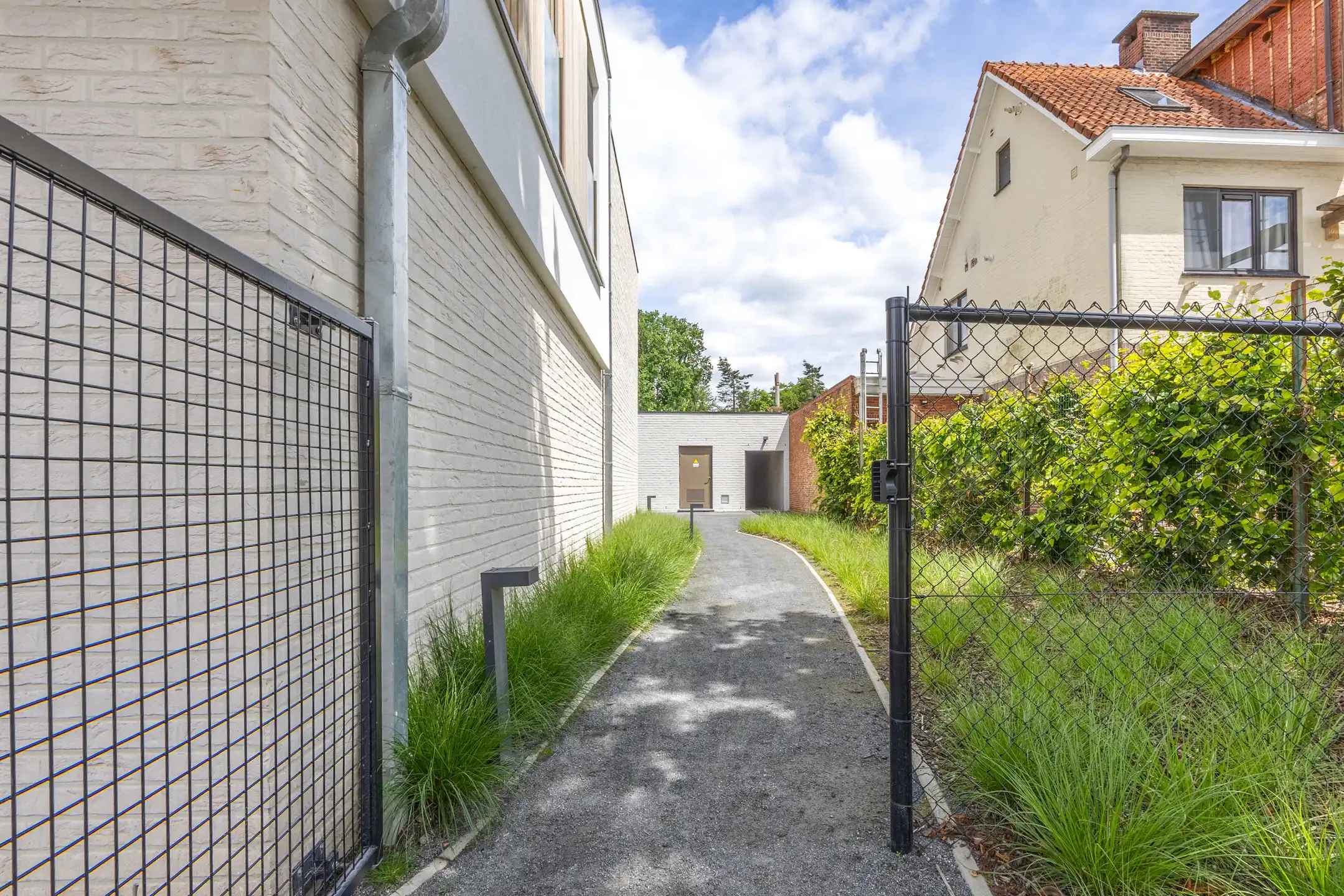 Stijlvol gelijkvloers appartement met tuin foto 19
