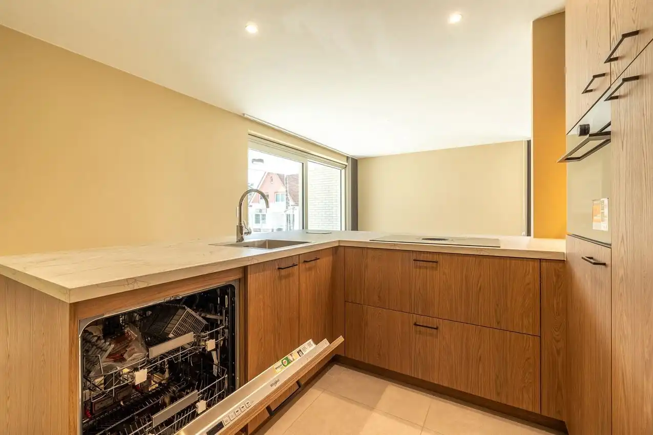 Gelijkvloers app. met twee slaapkamers, zuidterras, garage nabij bossen foto 5