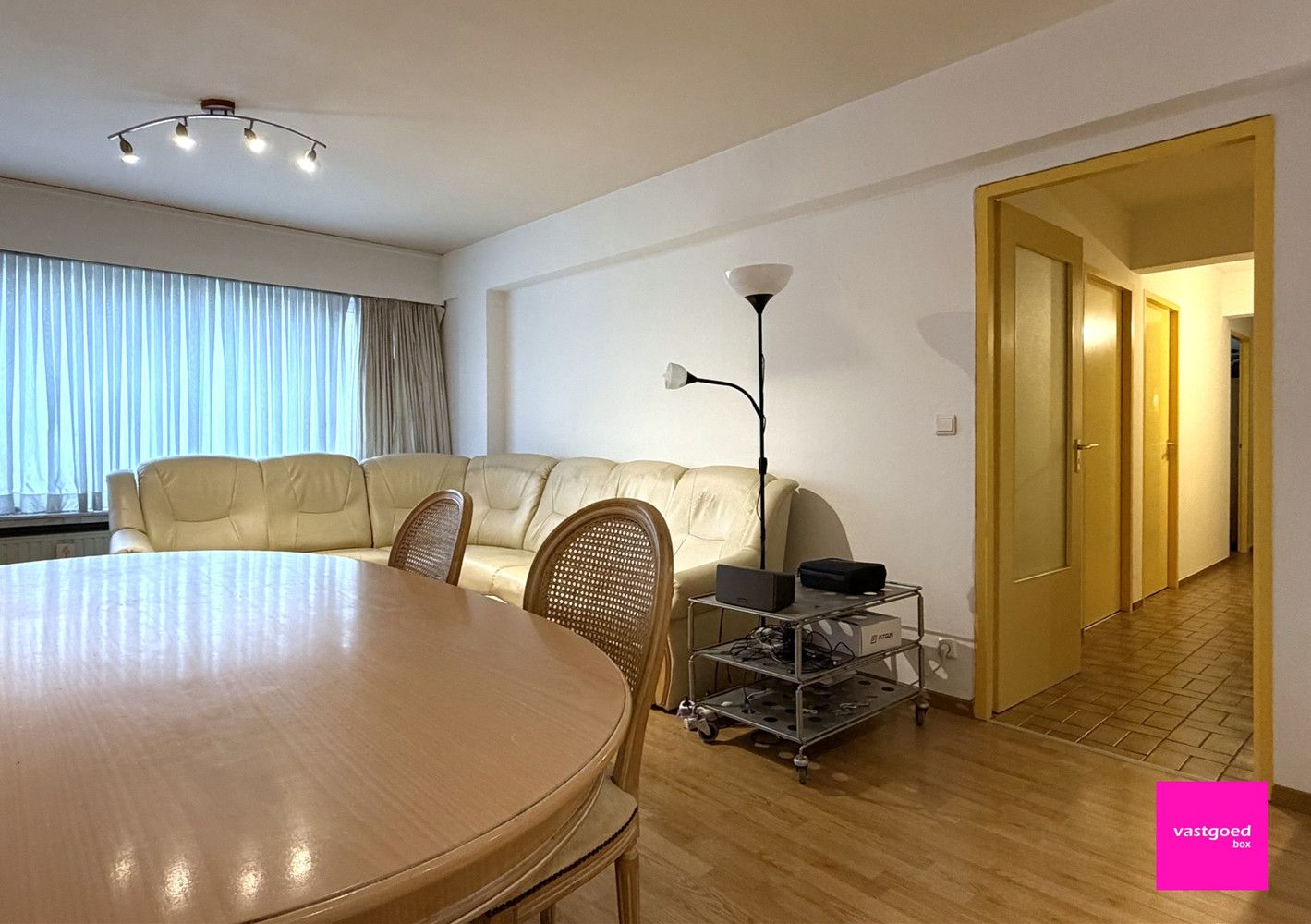 Welgelegen appartement met 3 slaapkamers,  te Oostende foto 4