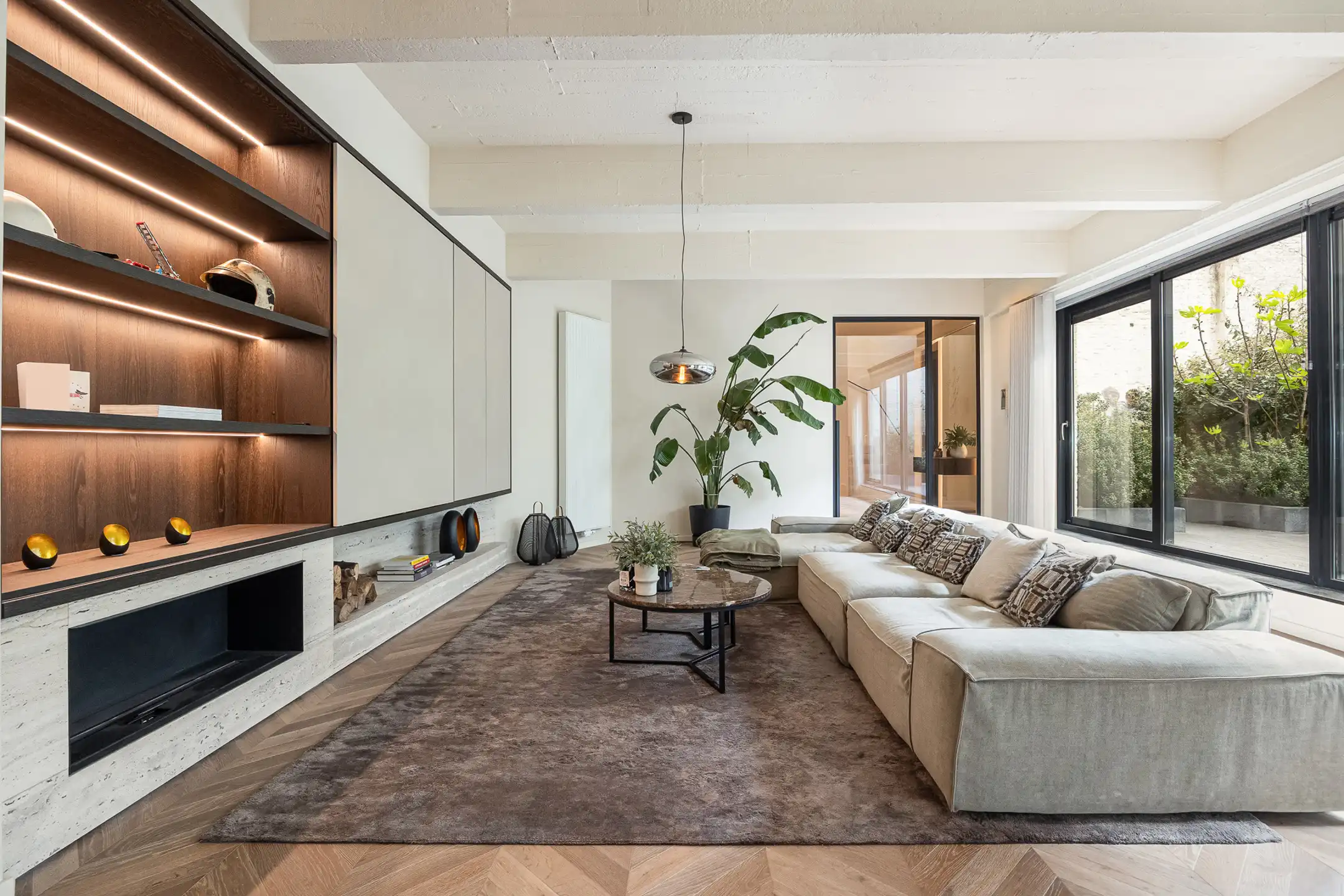 ANTWERPEN-ZUID - Achterhuis met terras en garage foto 4