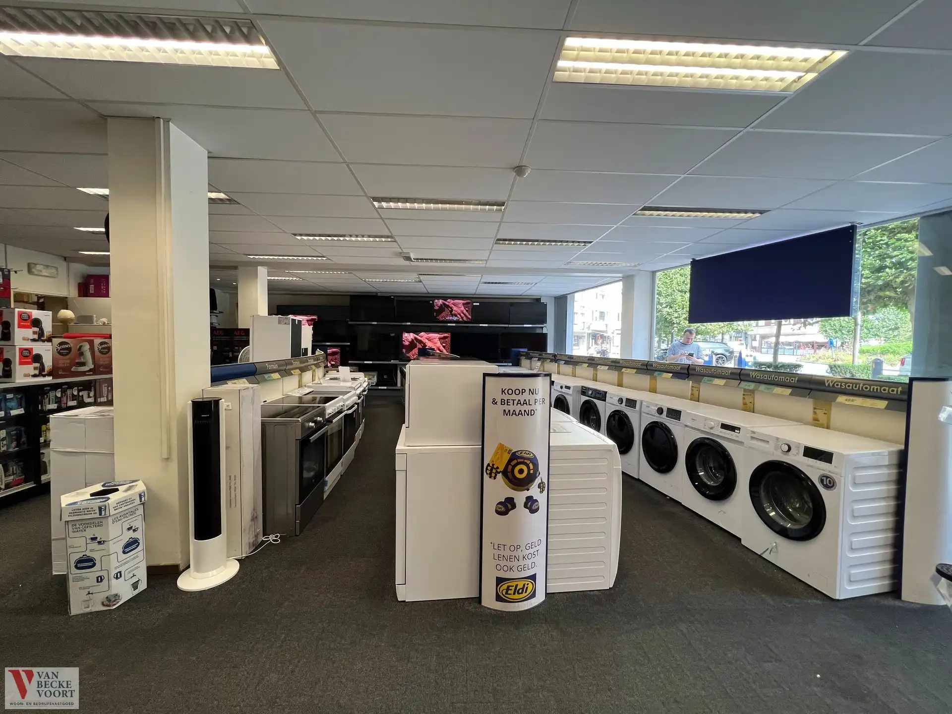 Handelsgelijkvloers 150m² - Leopold I-Plein foto 5