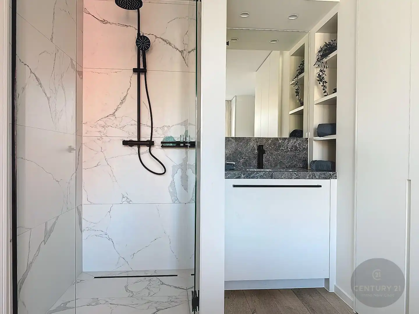 PENTHOUSE vlakbij ZEEDIJK met RUIME TERRASSEN foto 12