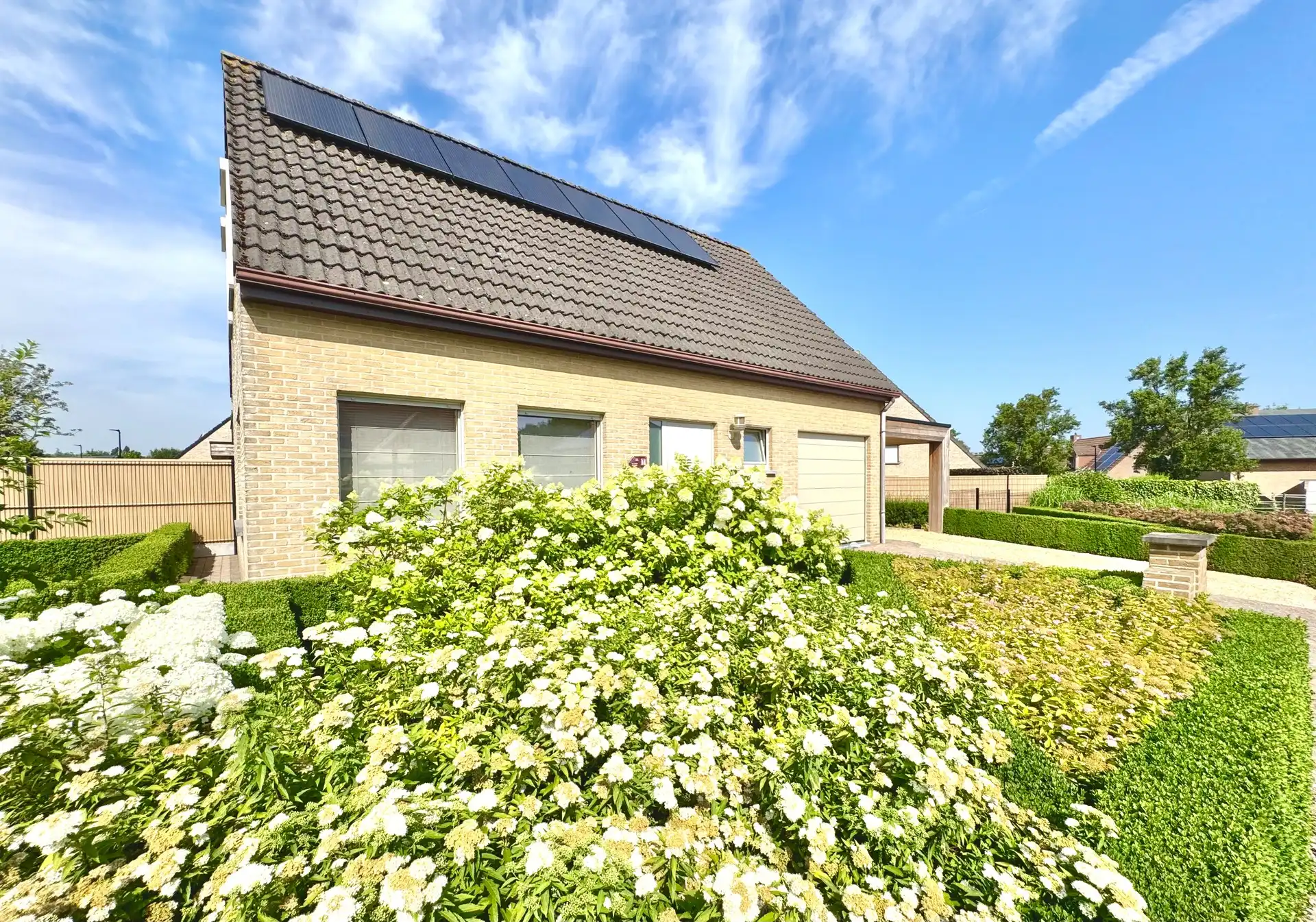 VRIJSTAANDE WONING | TUIN | GARAGE | CARPORT | 3 KAMERS | 600 M² foto 3