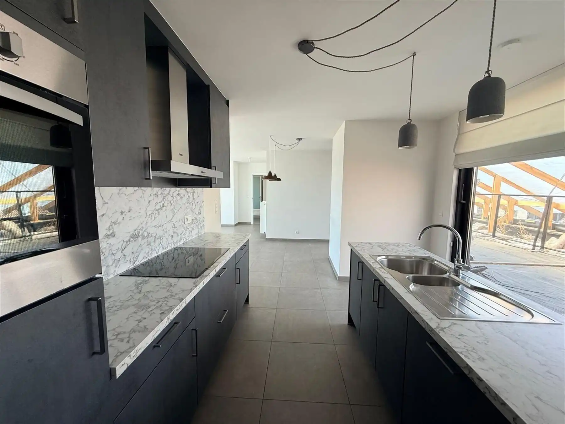 INSTAPKLAAR APPARTEMENT INCLUSIEF ONDERGRONDSE STAANPLAATS foto 7
