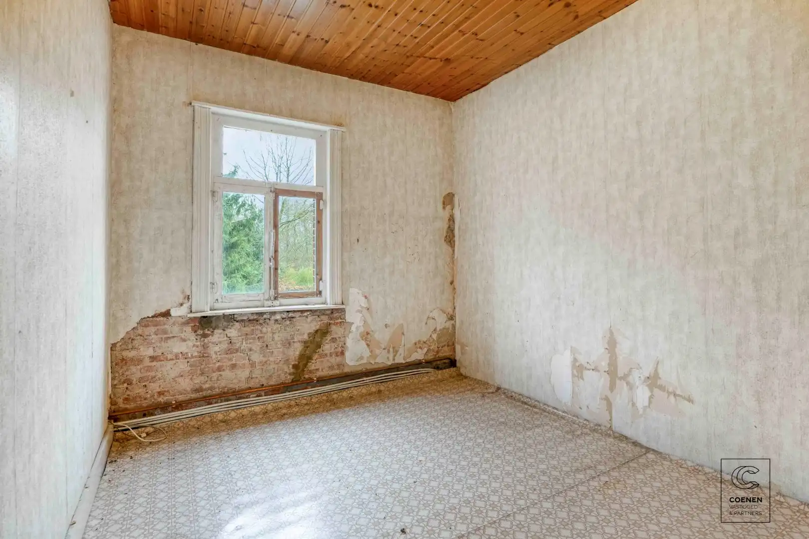 Volledig te renoveren woning met potentieel op een schitterende ligging te Brasschaat foto 12