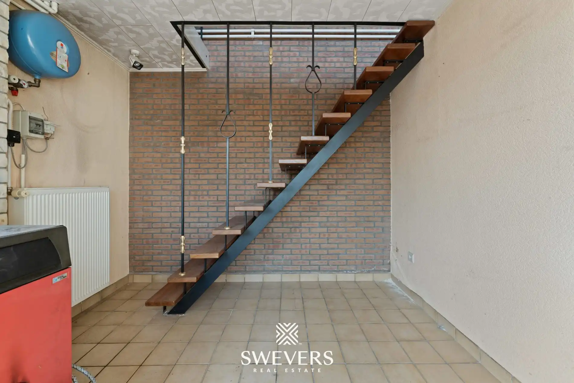 Woonst met 5 slaapkamers en hangar van 250m² in centrum Beringen foto 22