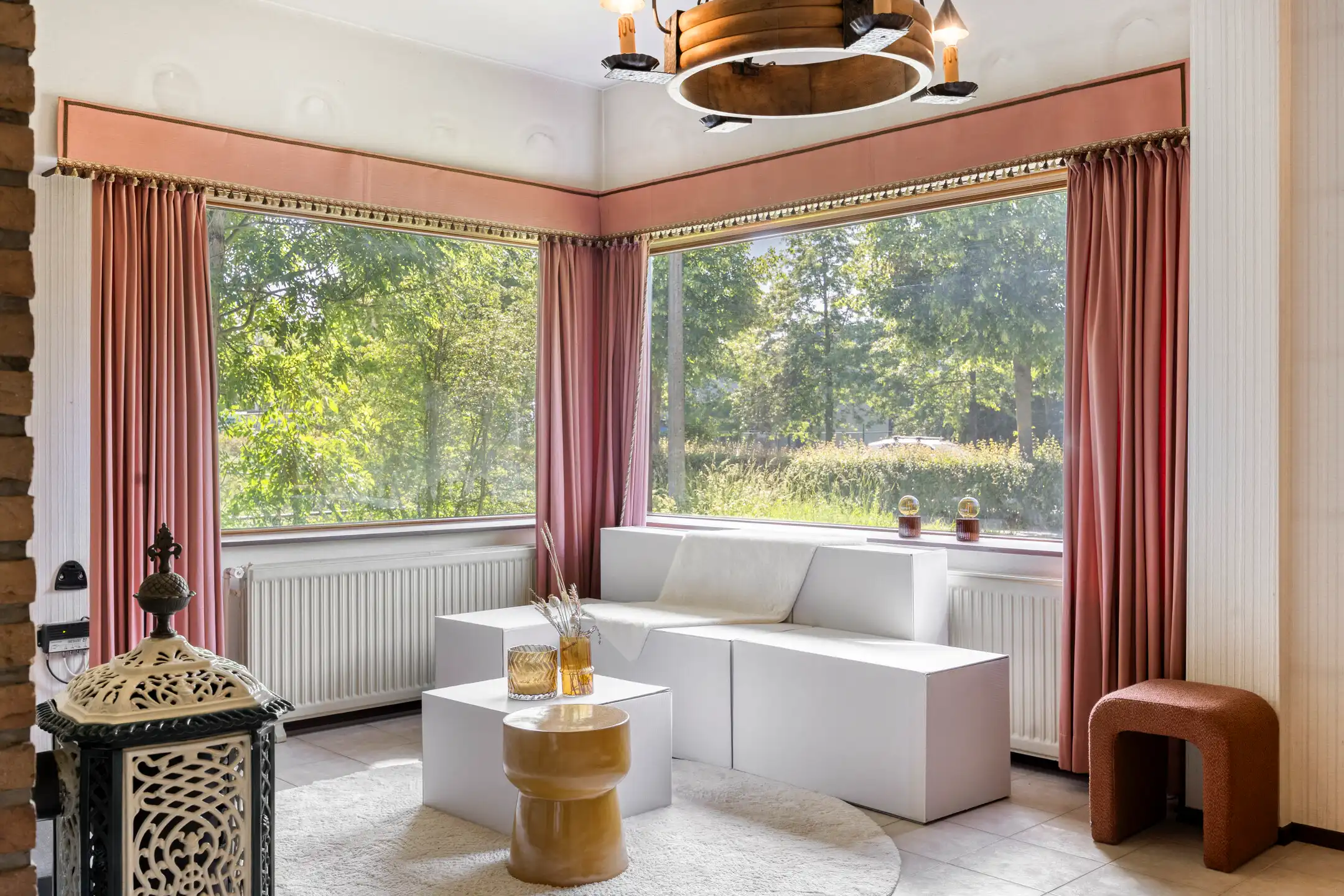 Halfopen woning met ruime garage en uitbreidingspotentieel foto 9