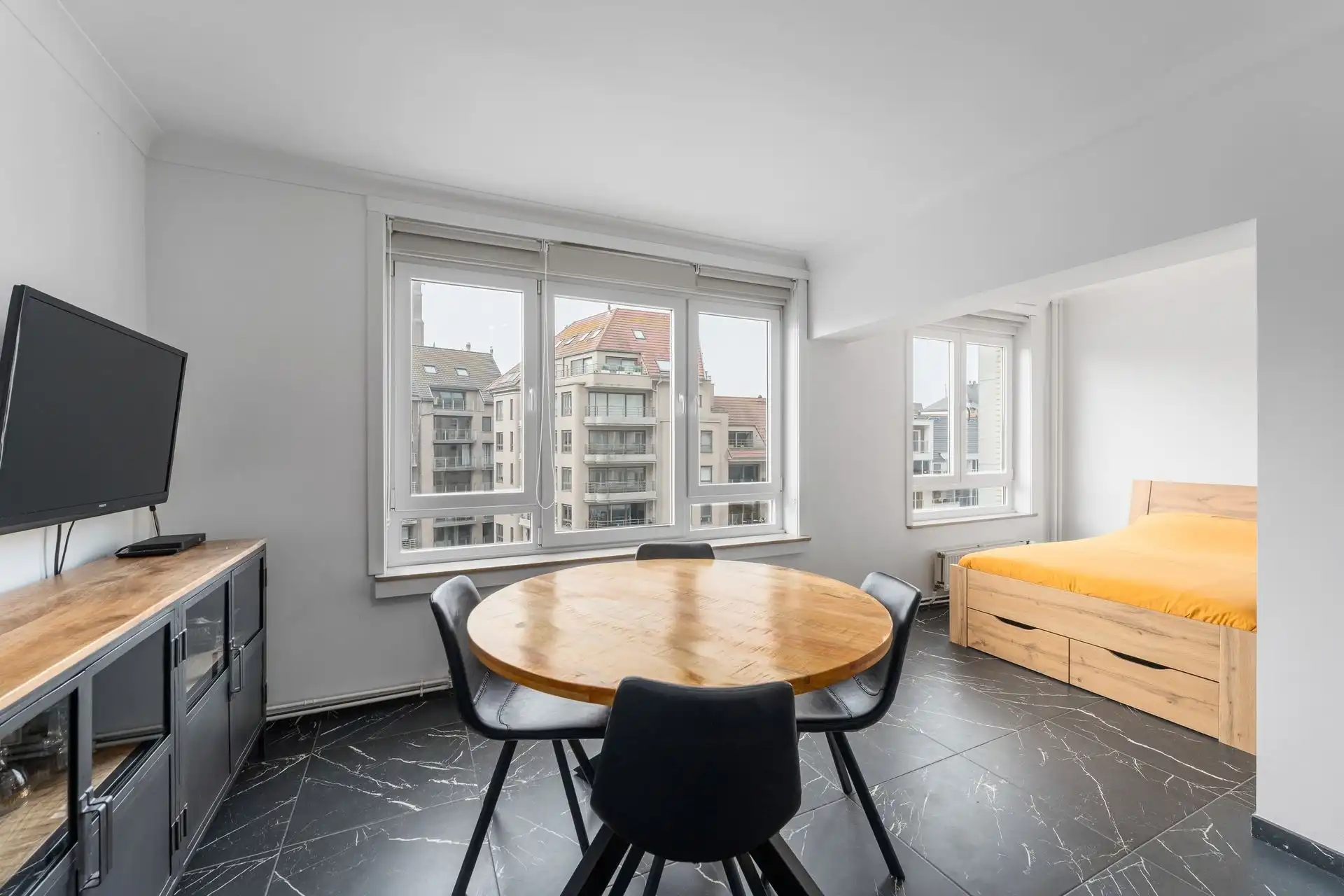 MODERNE STUDIO / CENTRUM foto {{pictureIndex}}