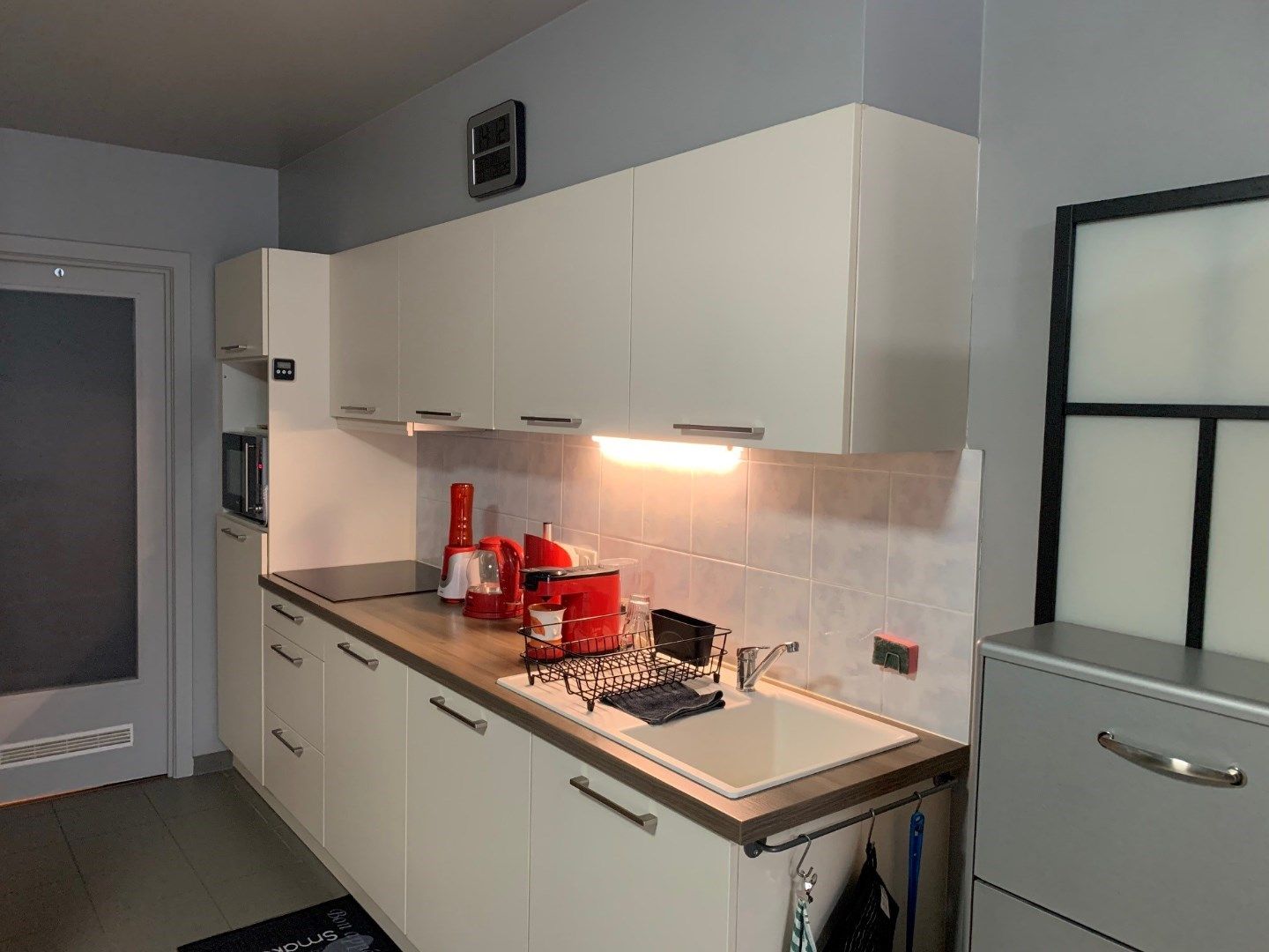 Moderne instapklare studio - gemeubeld - vlak aan zee foto 6
