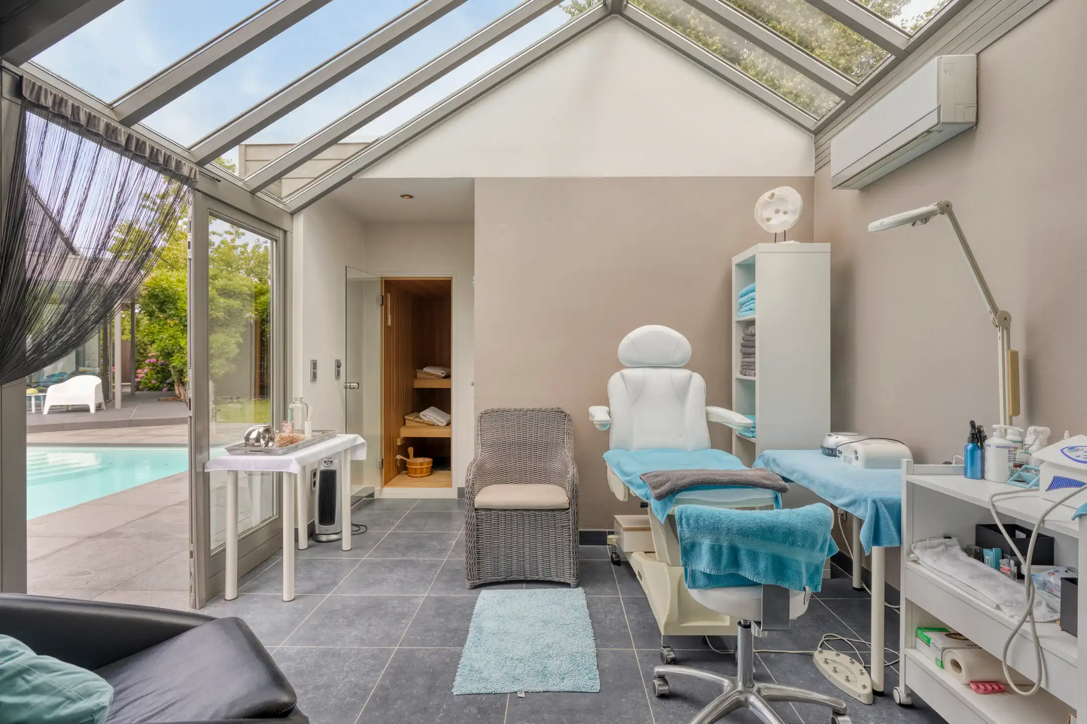 Stijlvolle villa met zwembad in Zemst foto 20