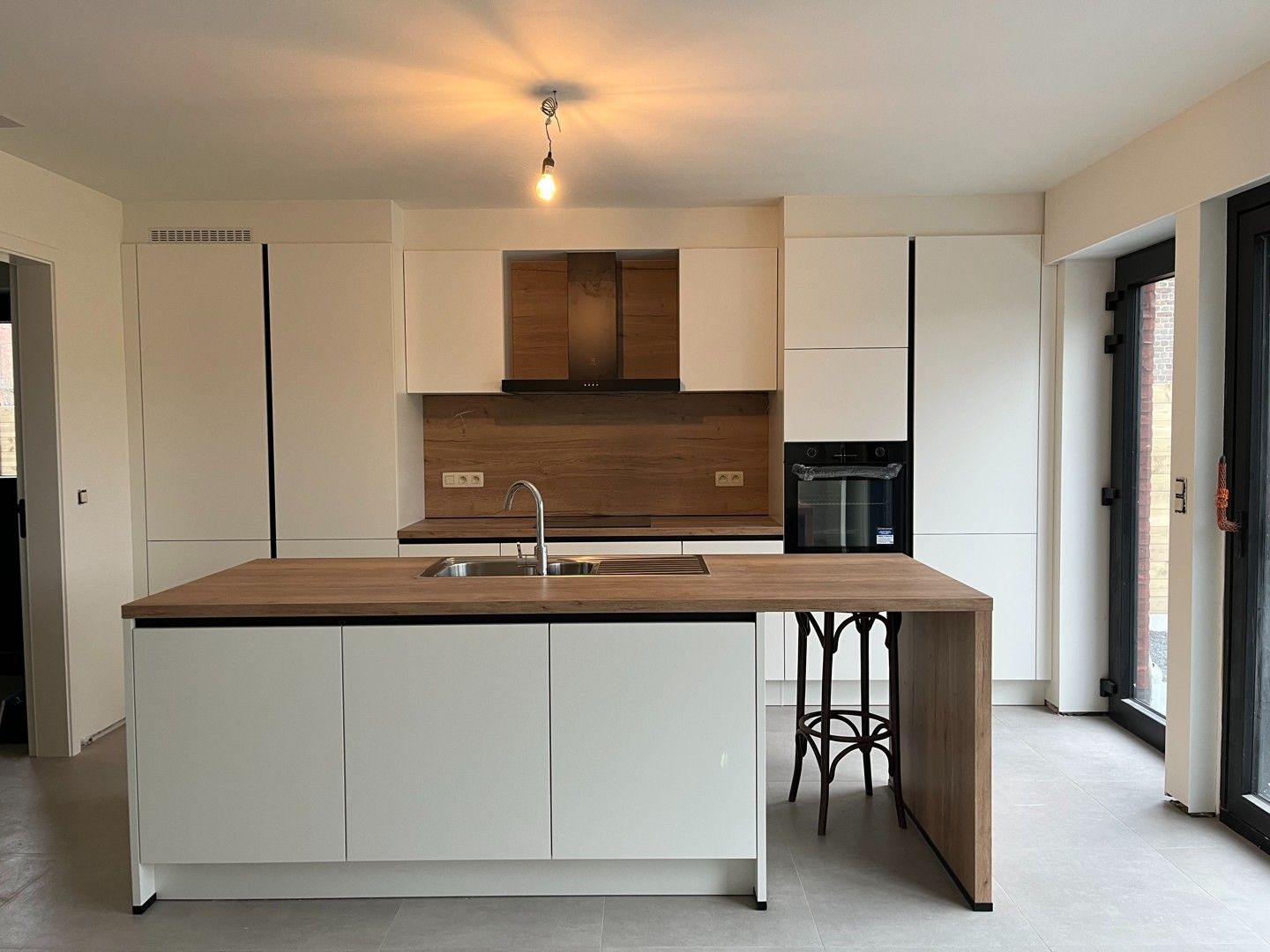 Twee moderne nieuwbouwwoningen met luxe afwerking! foto 2