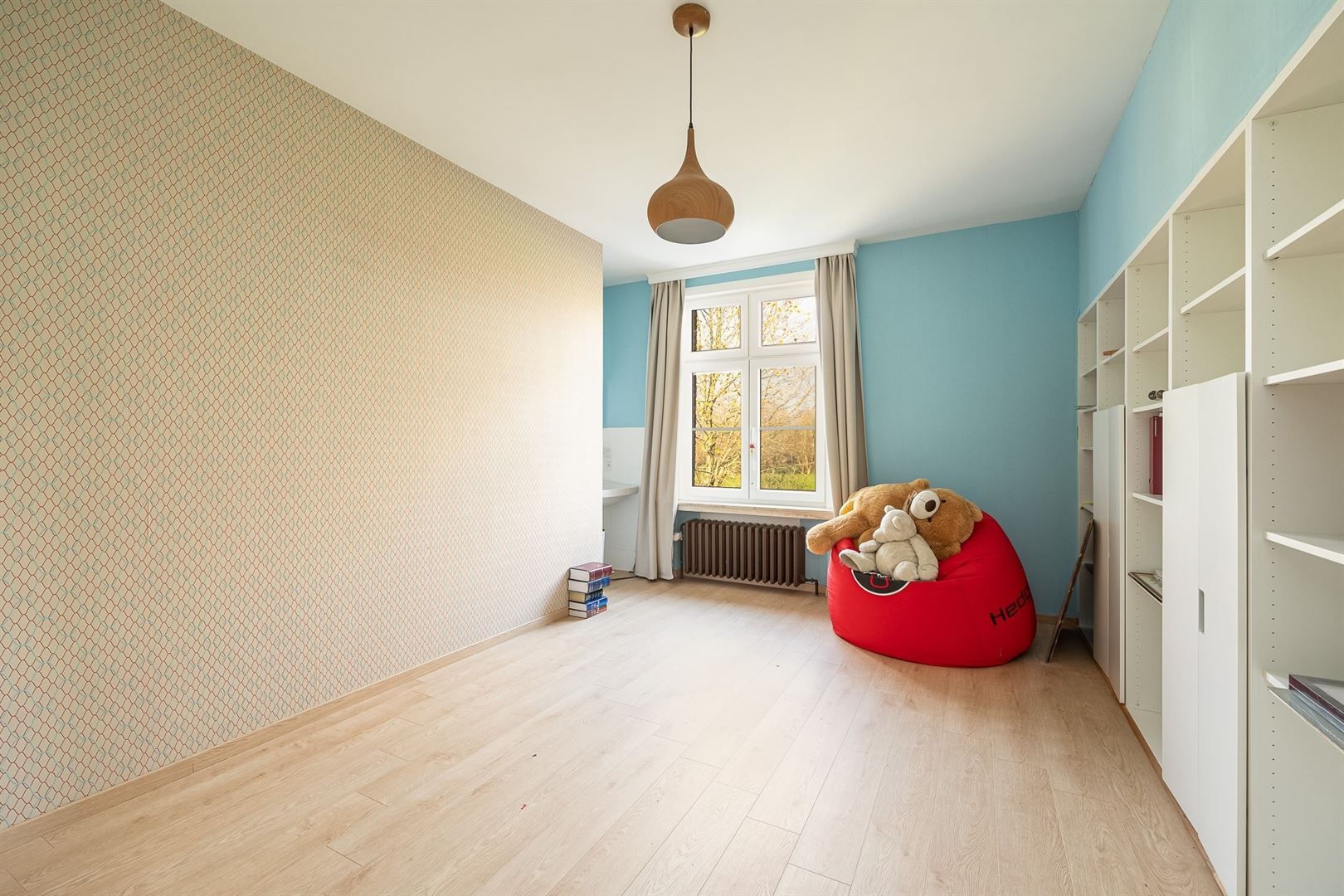Een herenhuis met grandeur en een tuin om van te dromen foto 31