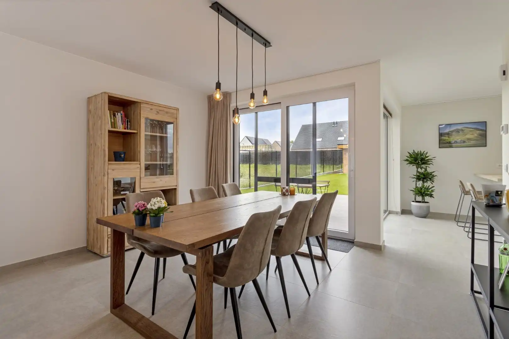 PRACHTIGE HOB MET 3 SLPKS EN TUIN foto 3