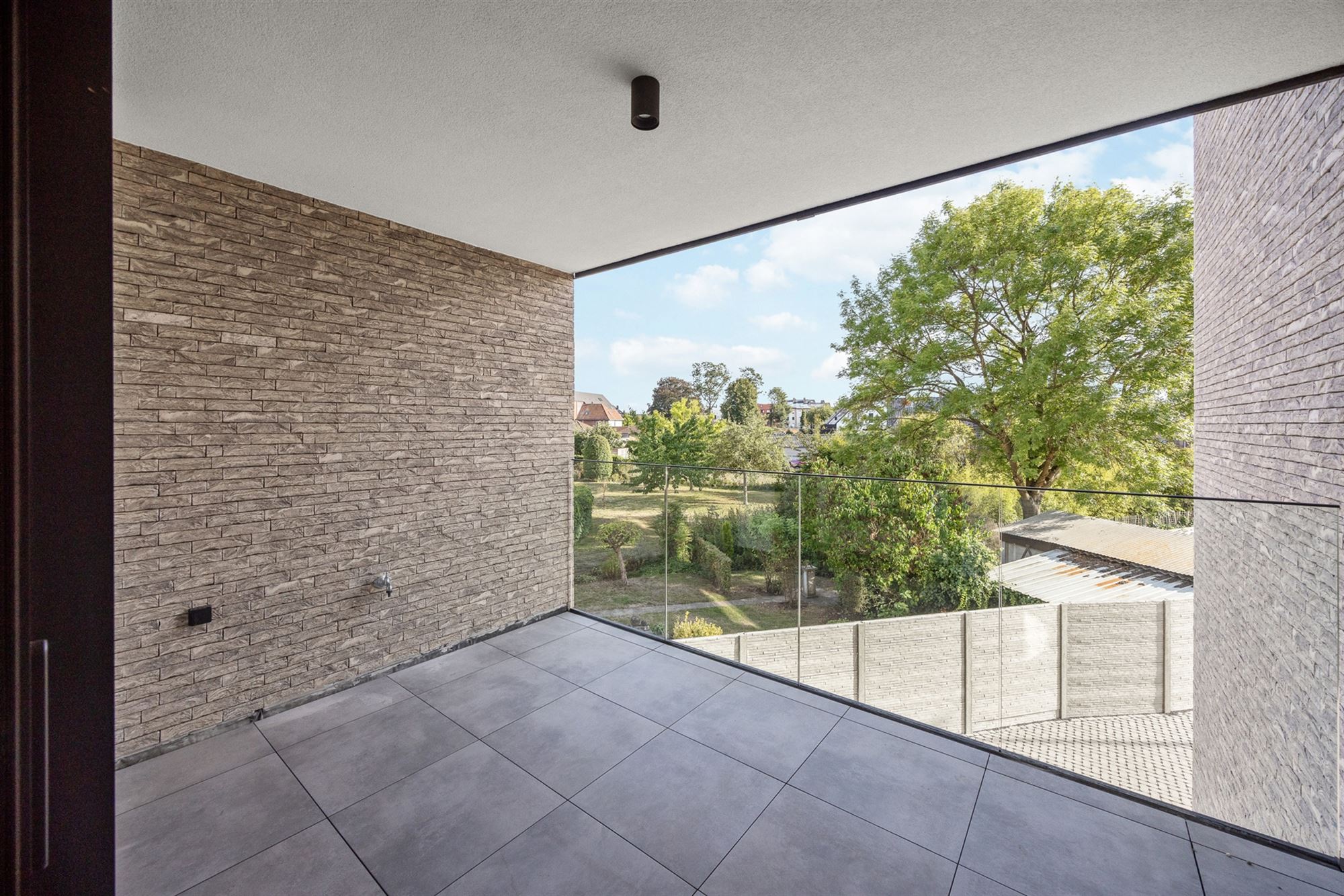 NIEUWBOUW APPARTEMENT VAN 105M² MET 2 SLAAPKAMERS EN TERRASSEN MET MOGELIJKHEID TOT AANKOOP 6% BTW! foto 9