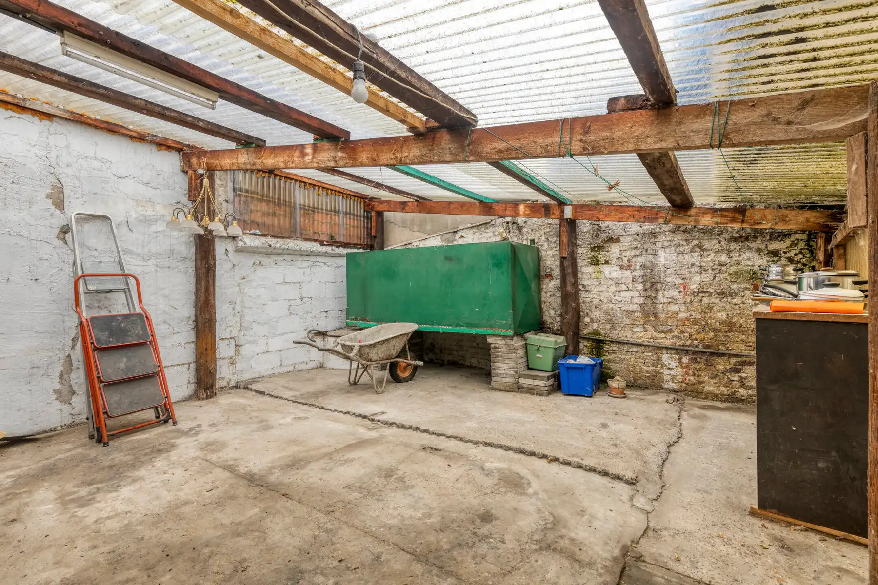 Op te frissen bungalow gelegen in het landelijke Meldert foto 11