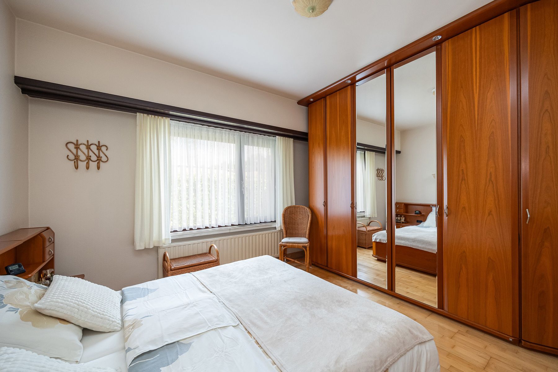 Laagbouwwoning met 4 slaapkamers op een perceel van 2.148m². foto 12