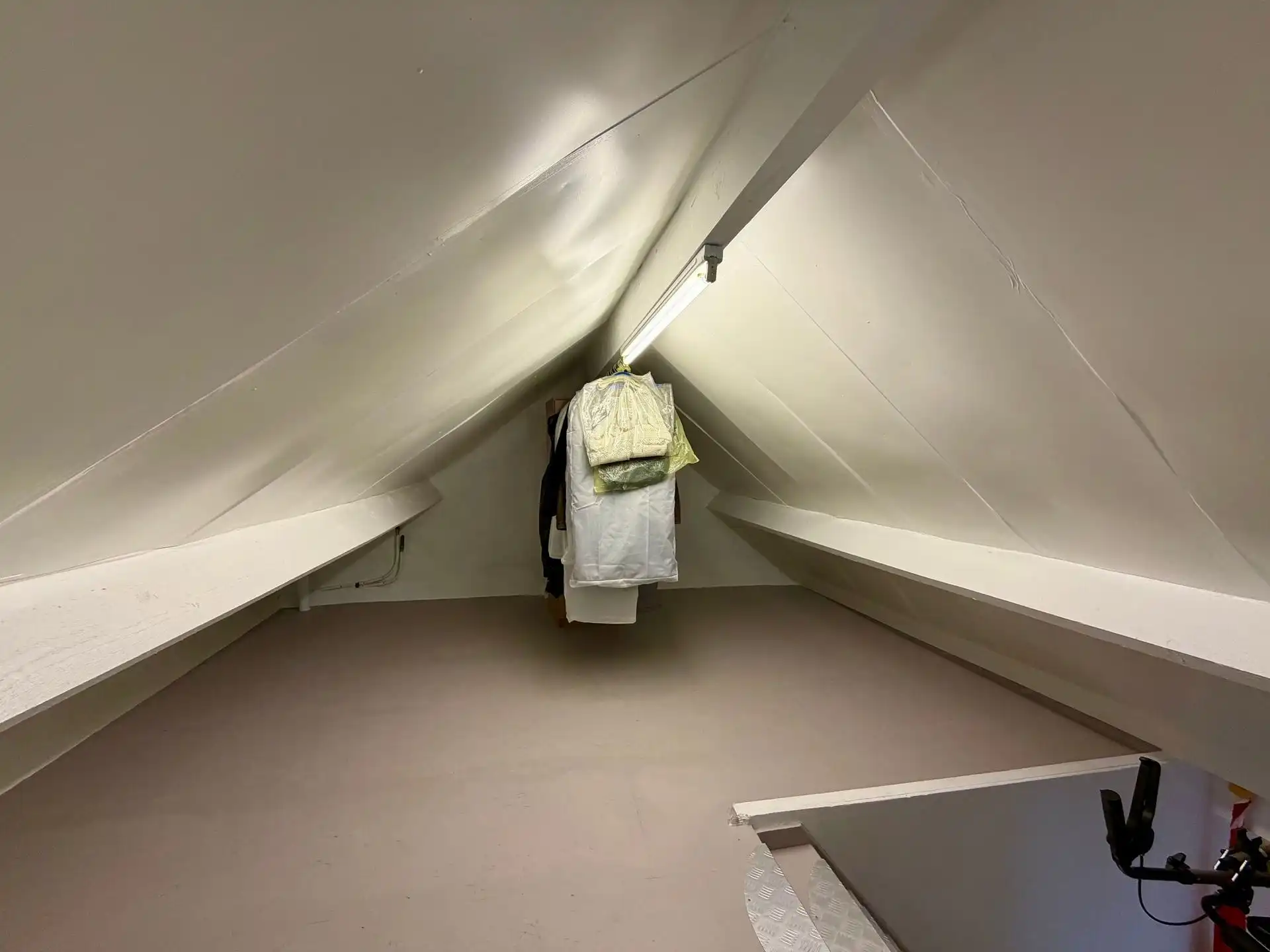 Charmante gezinswoning met 3 slaapkamers, afgewerkte zolder, garage en een unieke ligging. foto 22