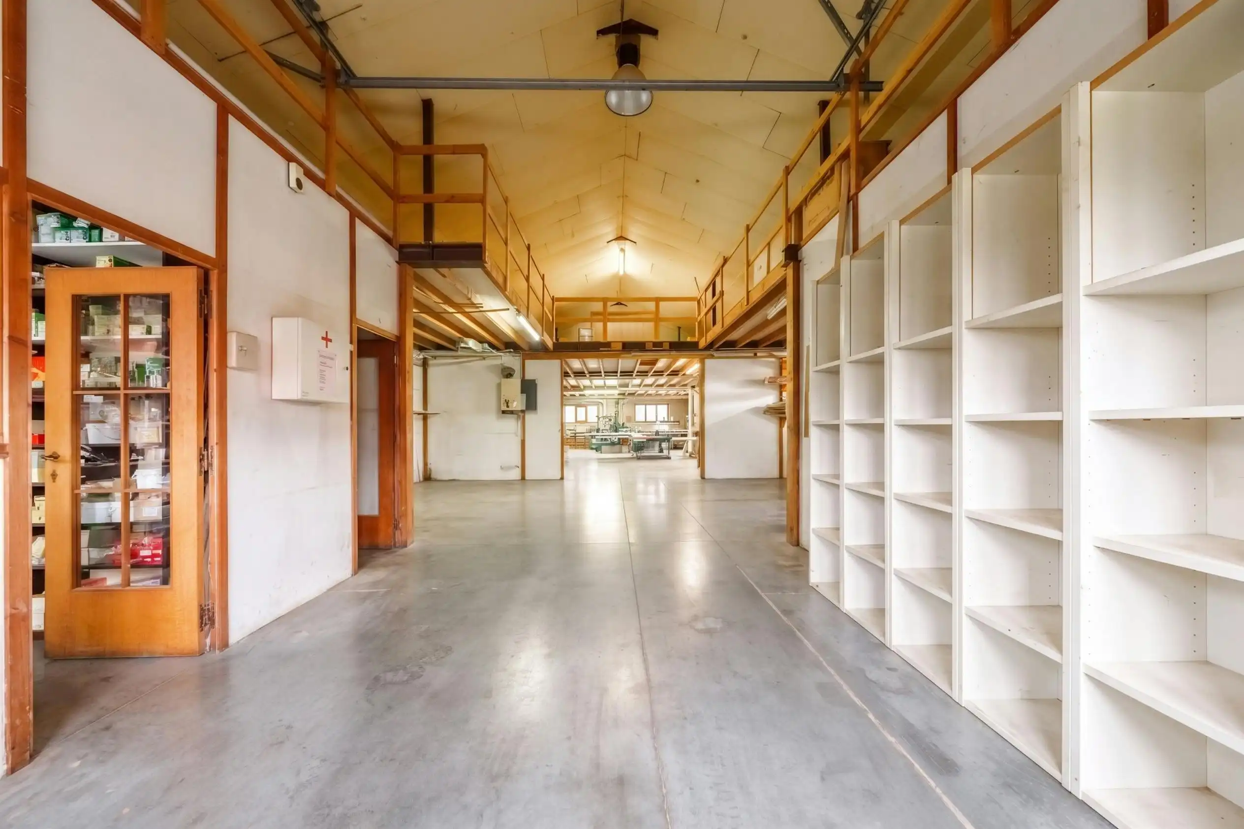 Woning met loods (550 m²) & showroom te Zonnebeke foto 8