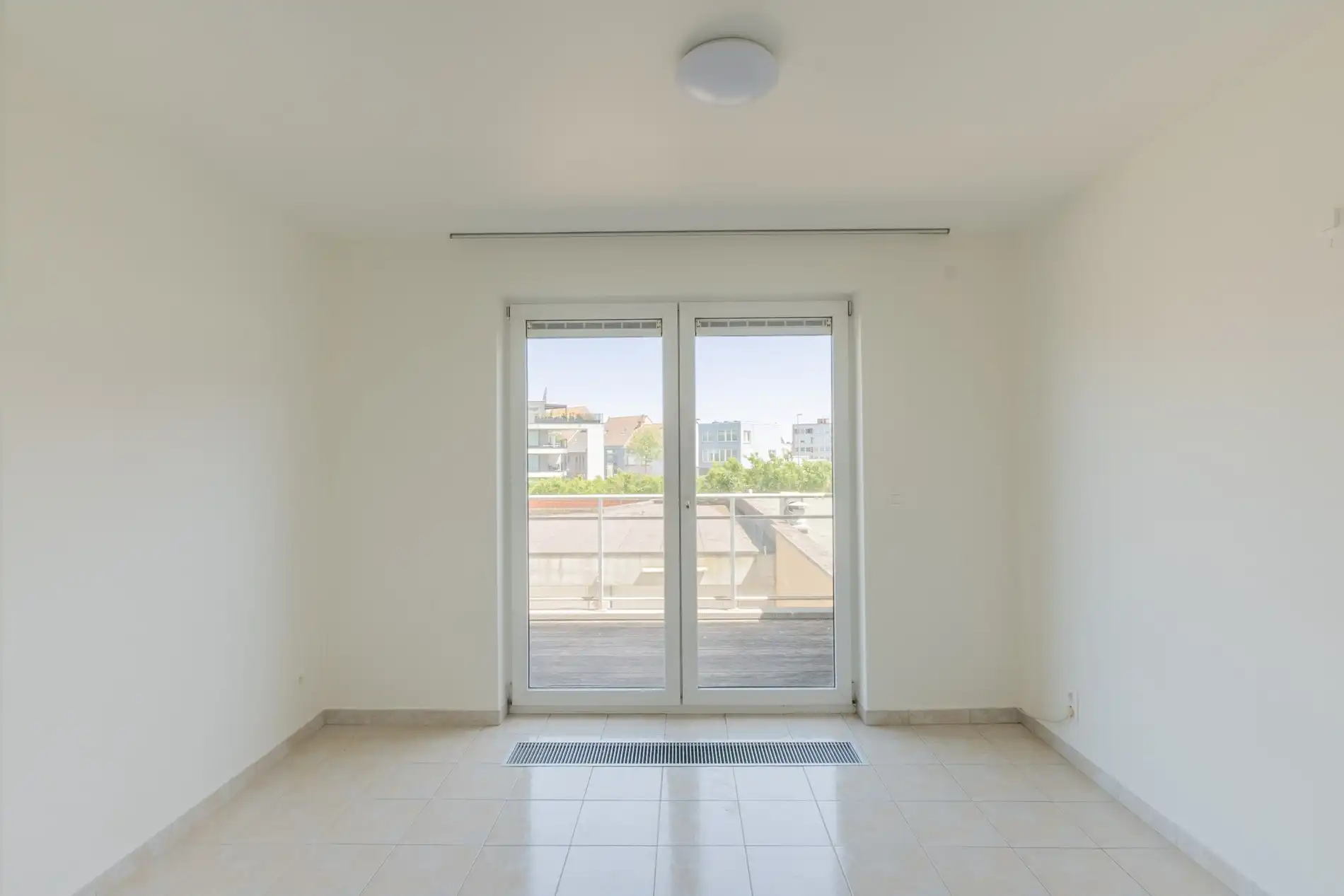 Appartement met 2 terrassen en een garagebox foto 11