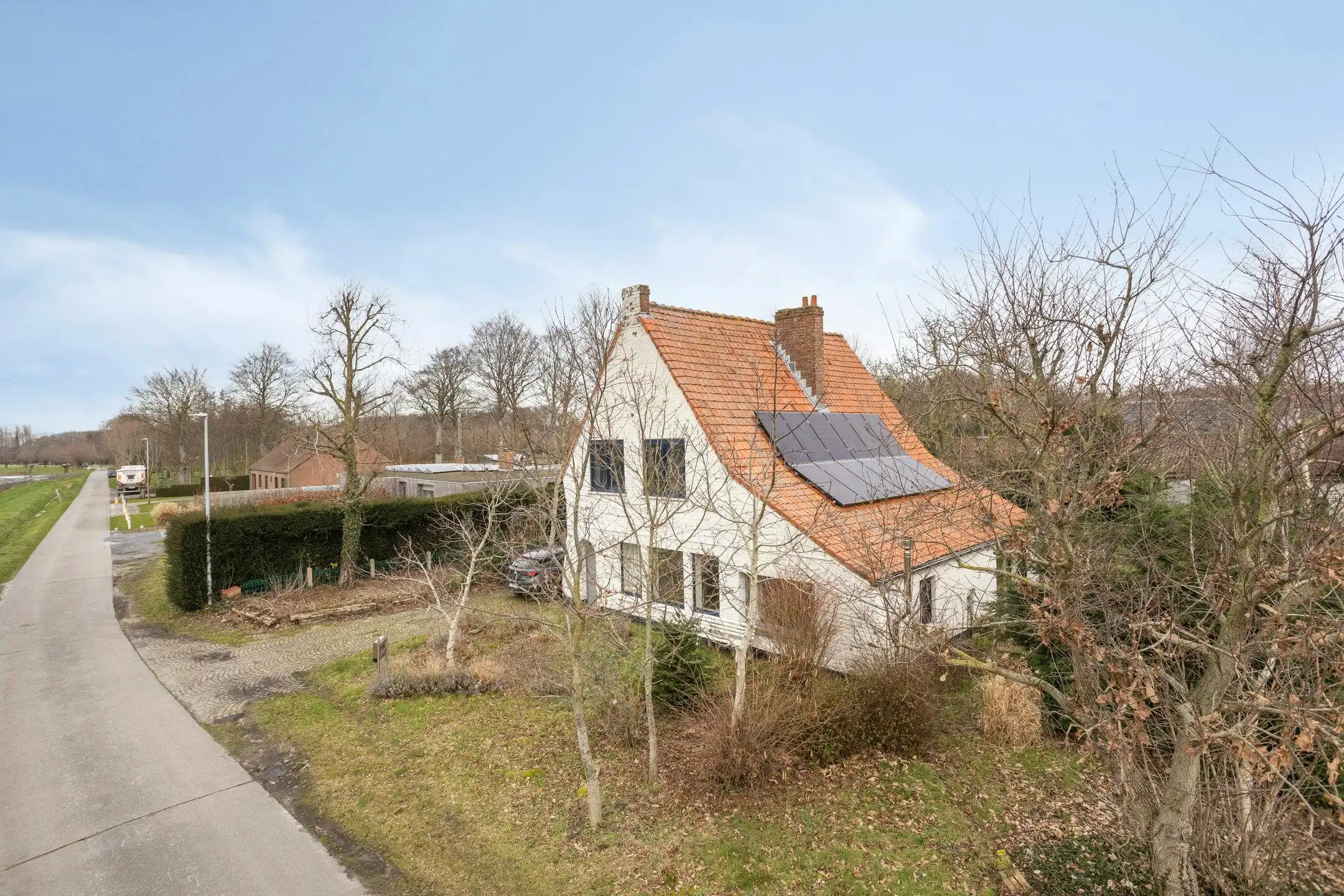 Charmante woning op ruim perceel te Jabbeke foto 2