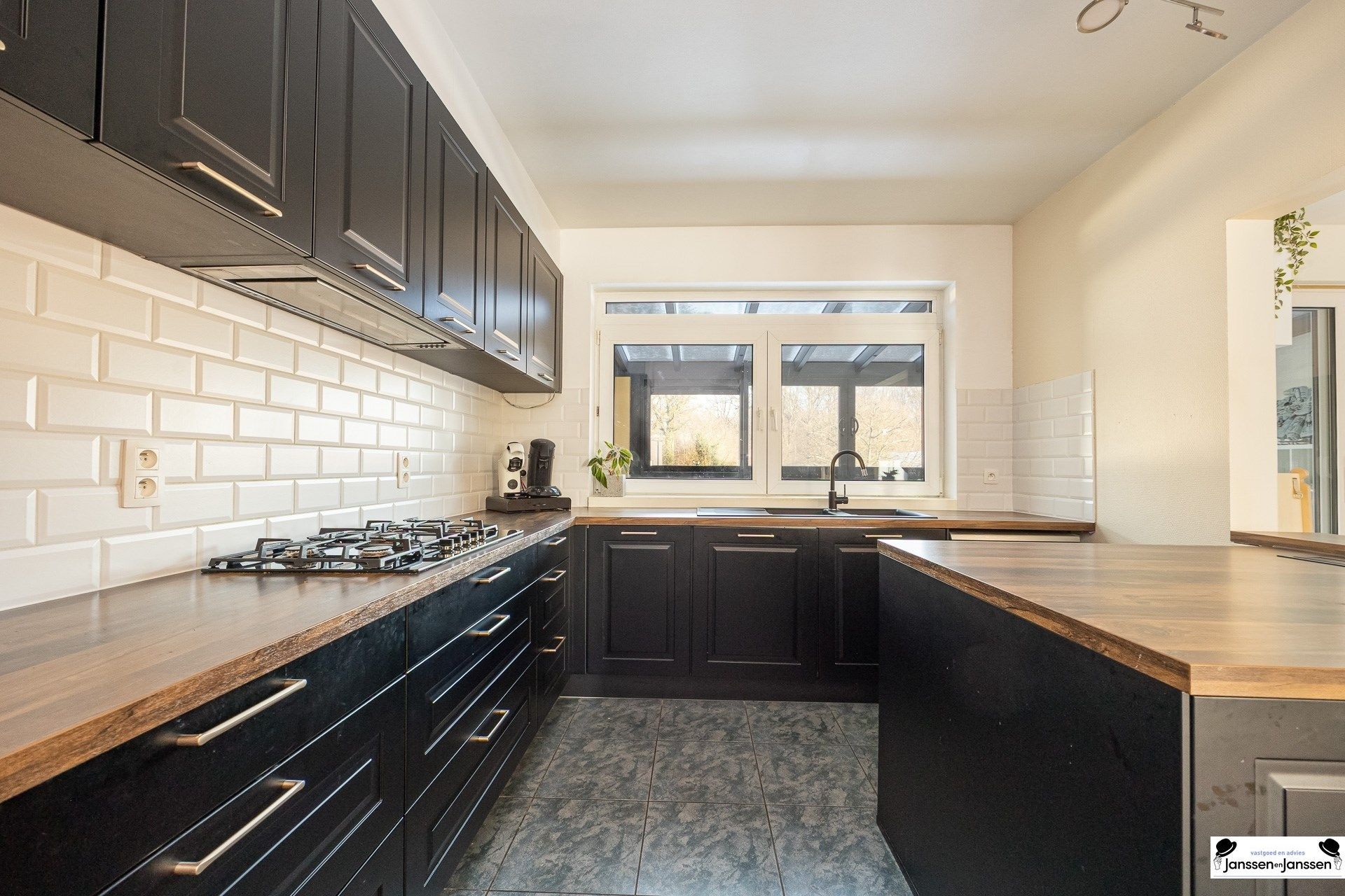 Mooie ruime woning met EPC B in gewilde wijk in Schoten foto 10