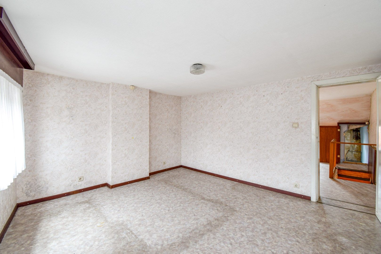 Te renoveren halfopen woning in Koekelare foto 14