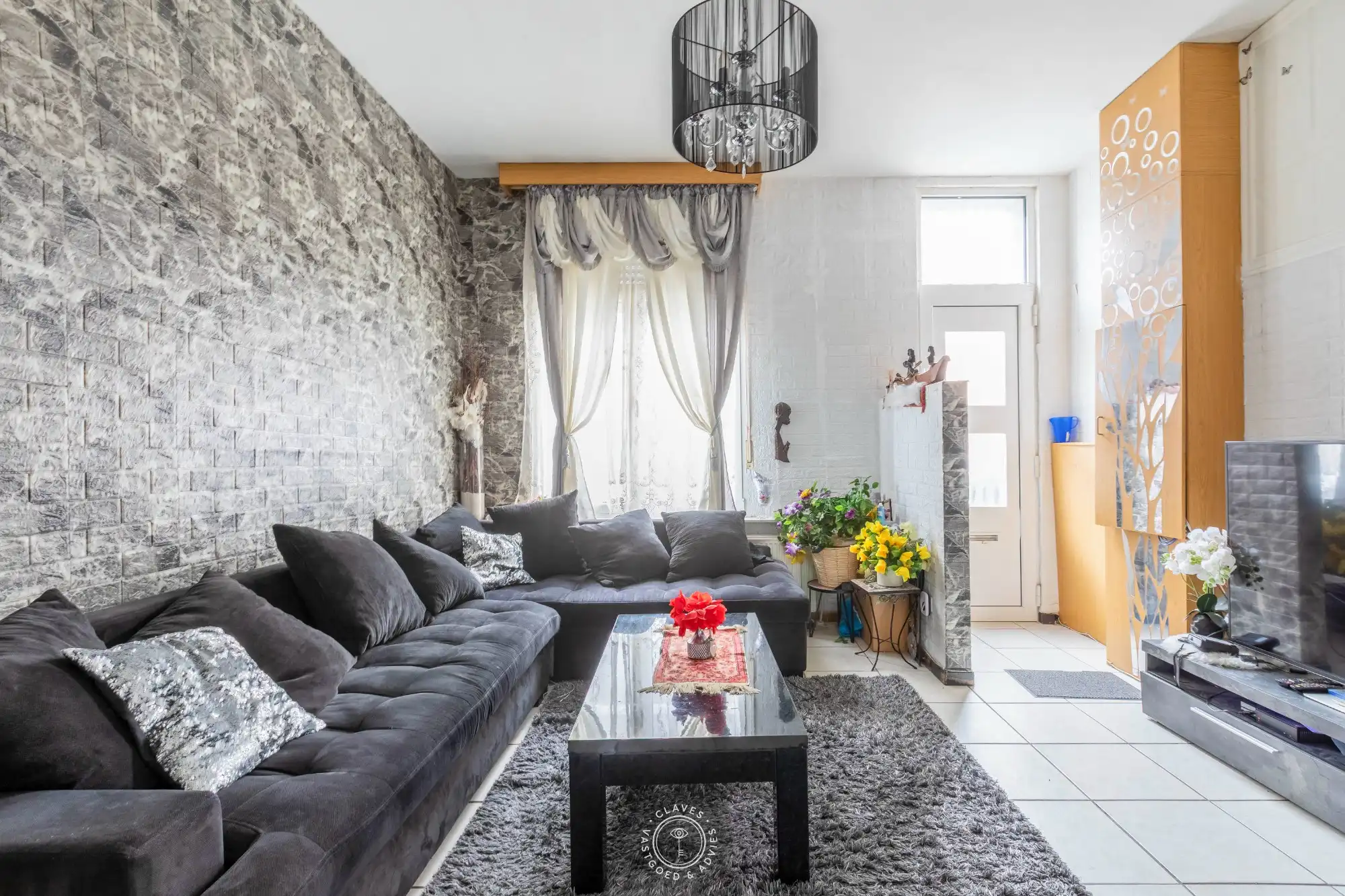 Woning op gunstige ligging nabij winkels en invalswegen foto 2